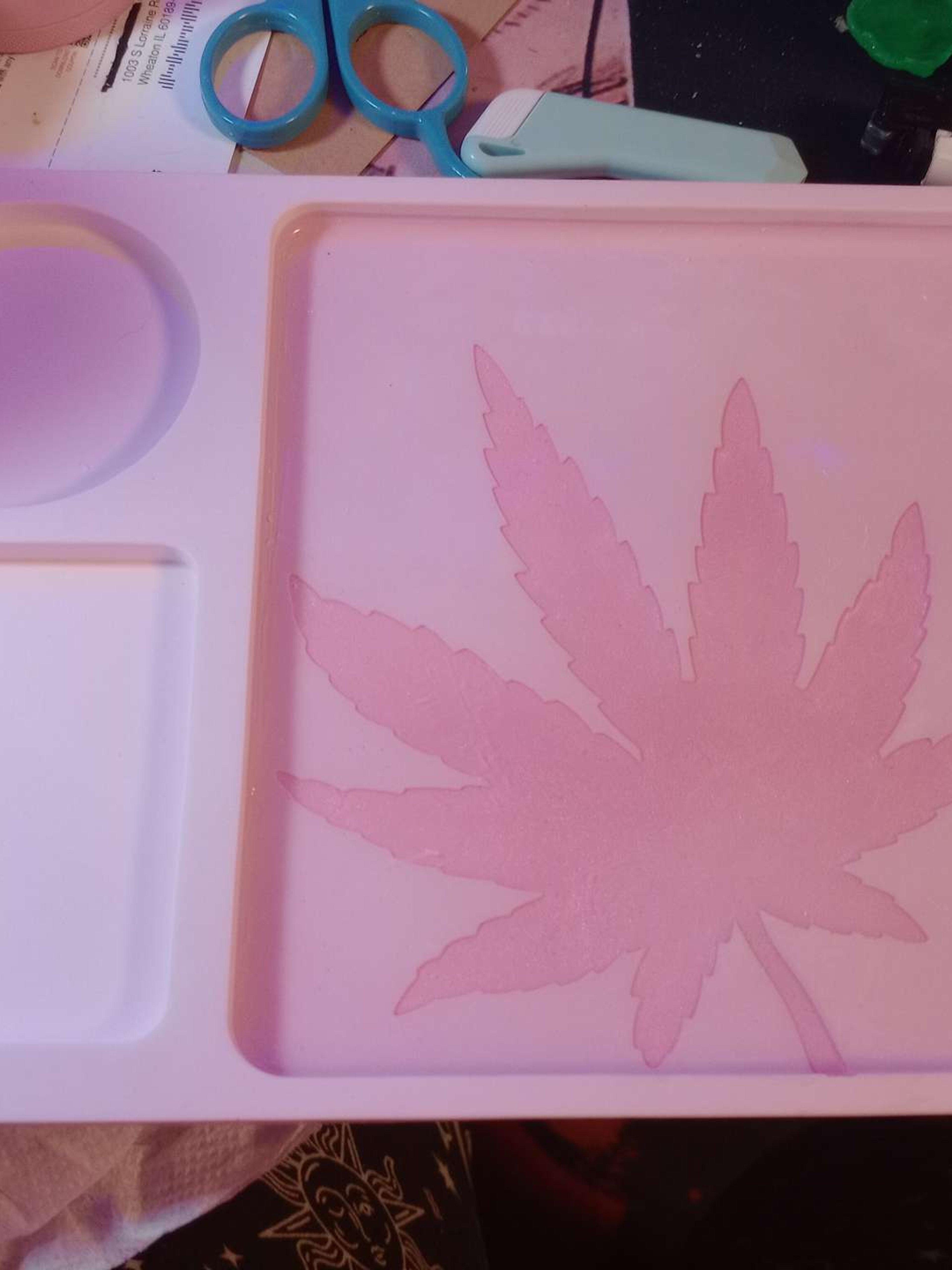 Preview pic of Pink ceramic rolling tray and ashtray set