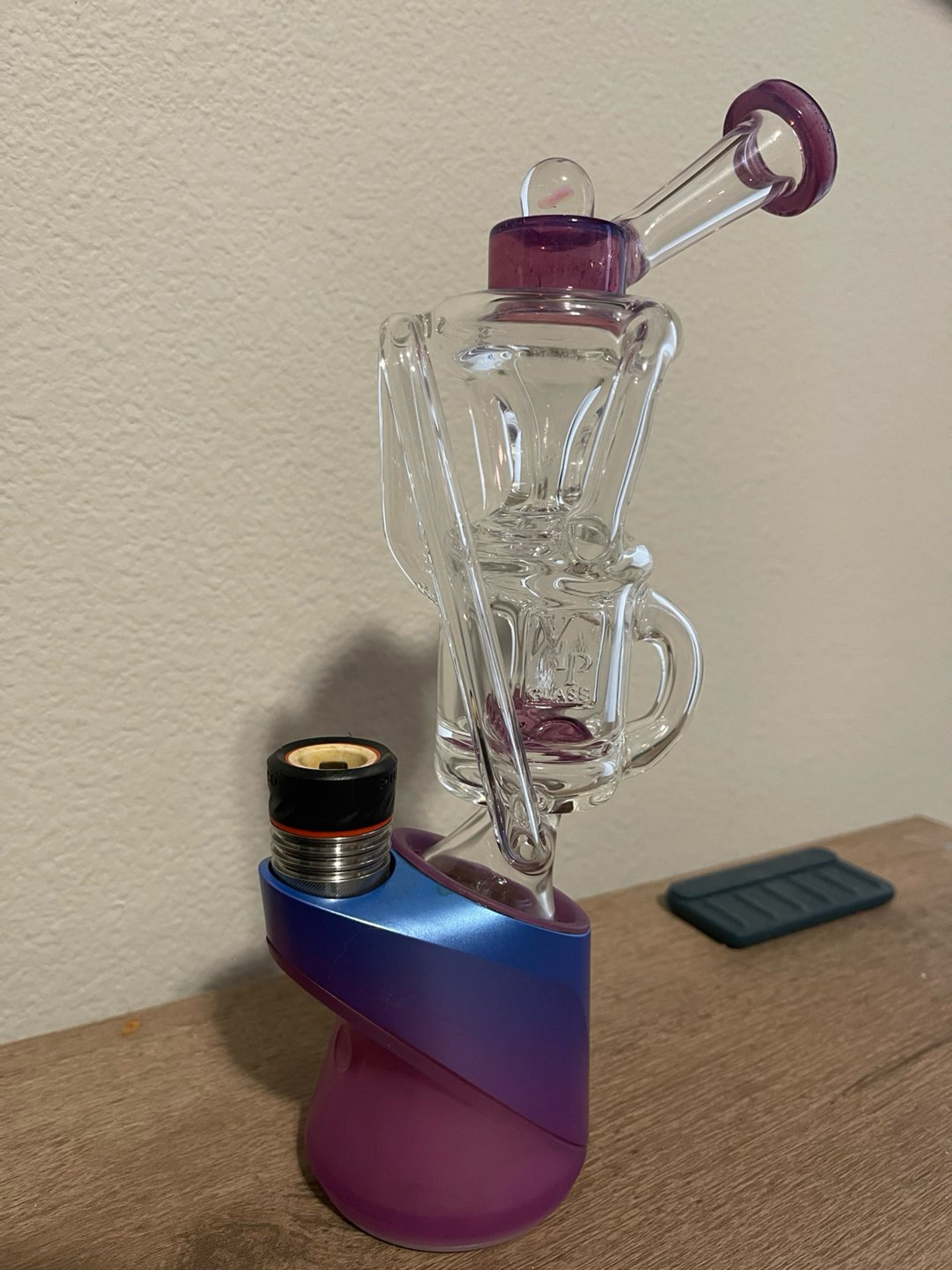 Preview pic of Puffco Peak Pro With Custom Glass