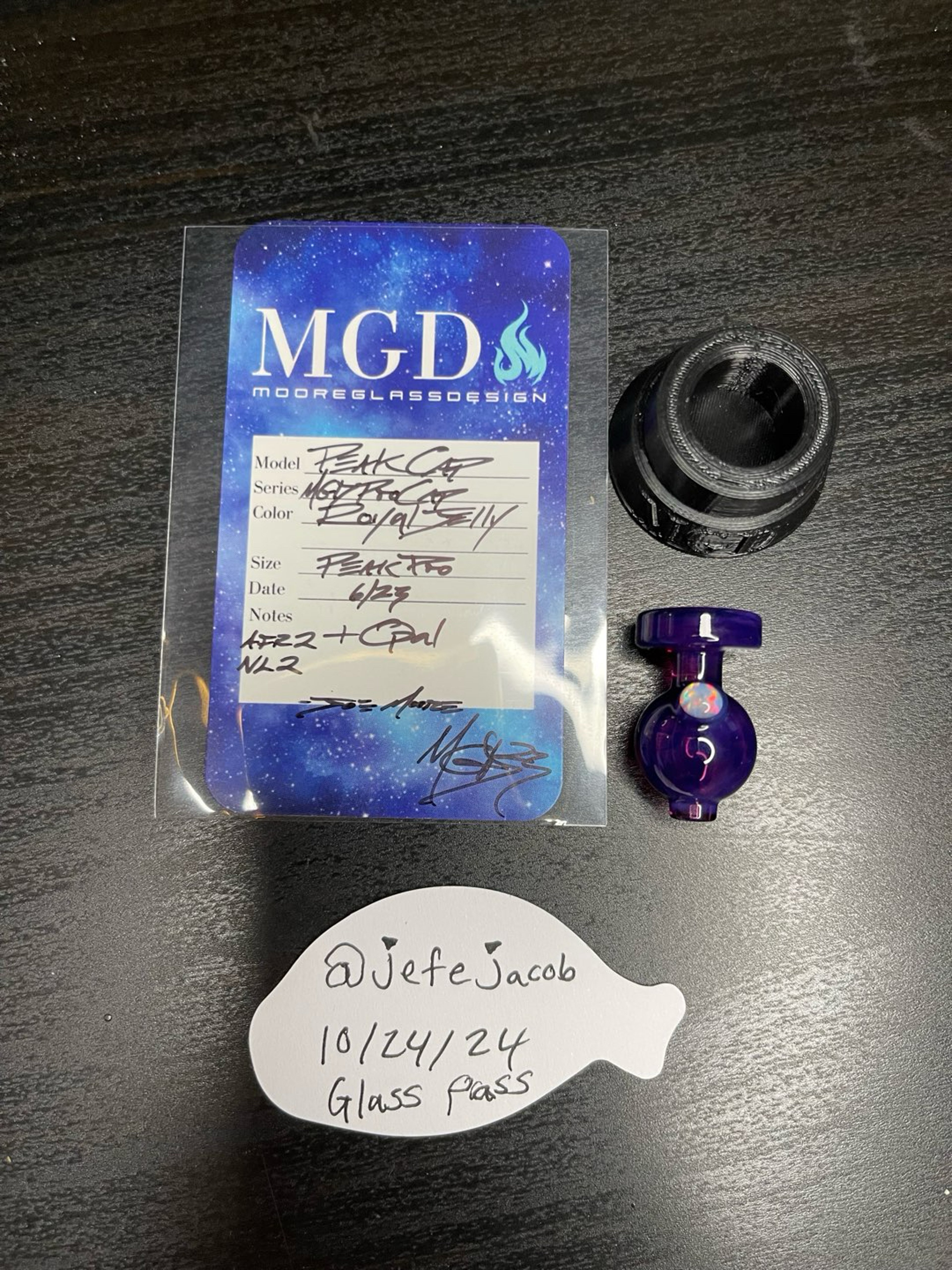 Preview pic of MGD Puffco Bubble Cap Royal Jelly w/ Opal