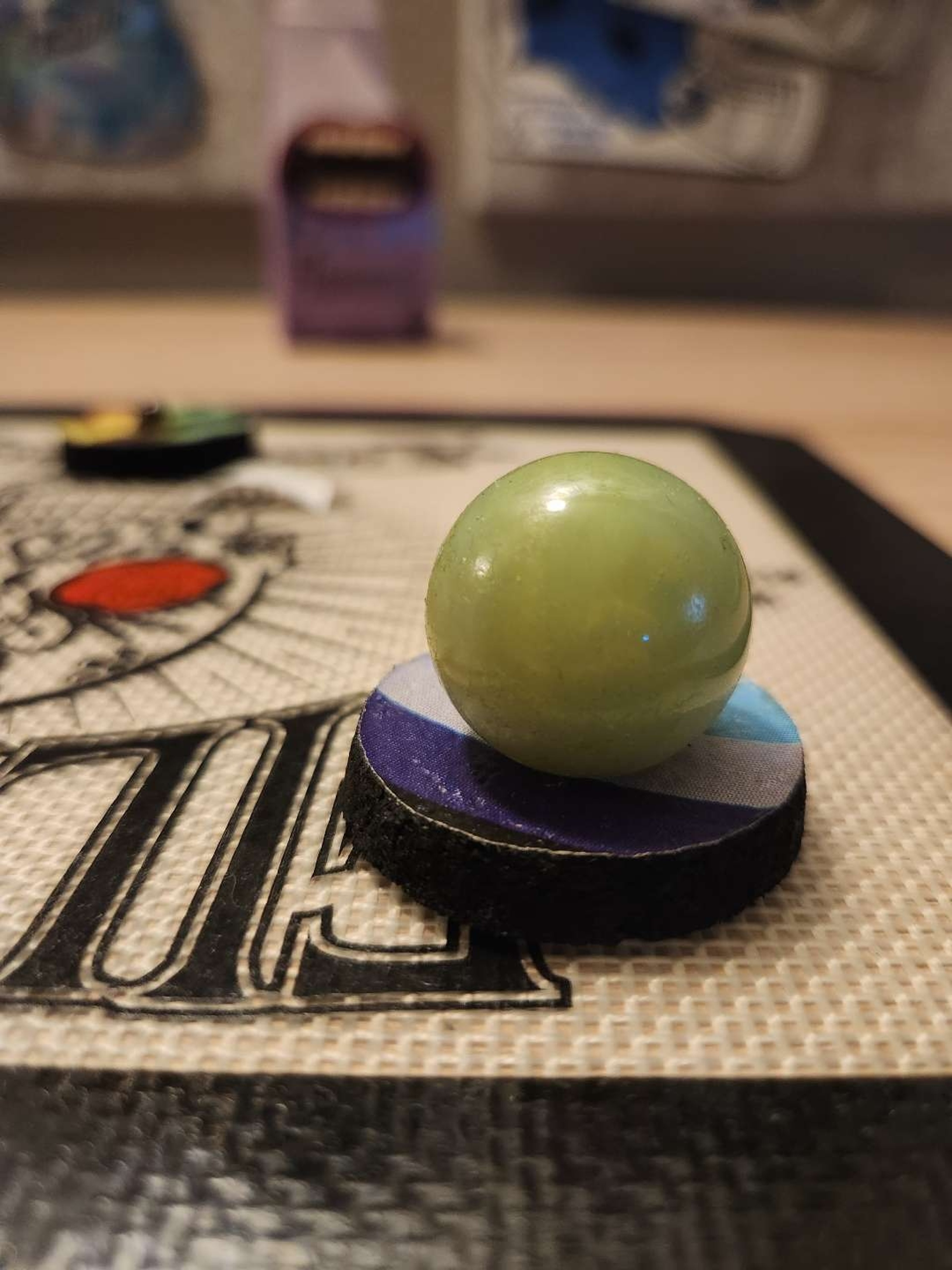 Preview pic of 25mm Slime Green Marble