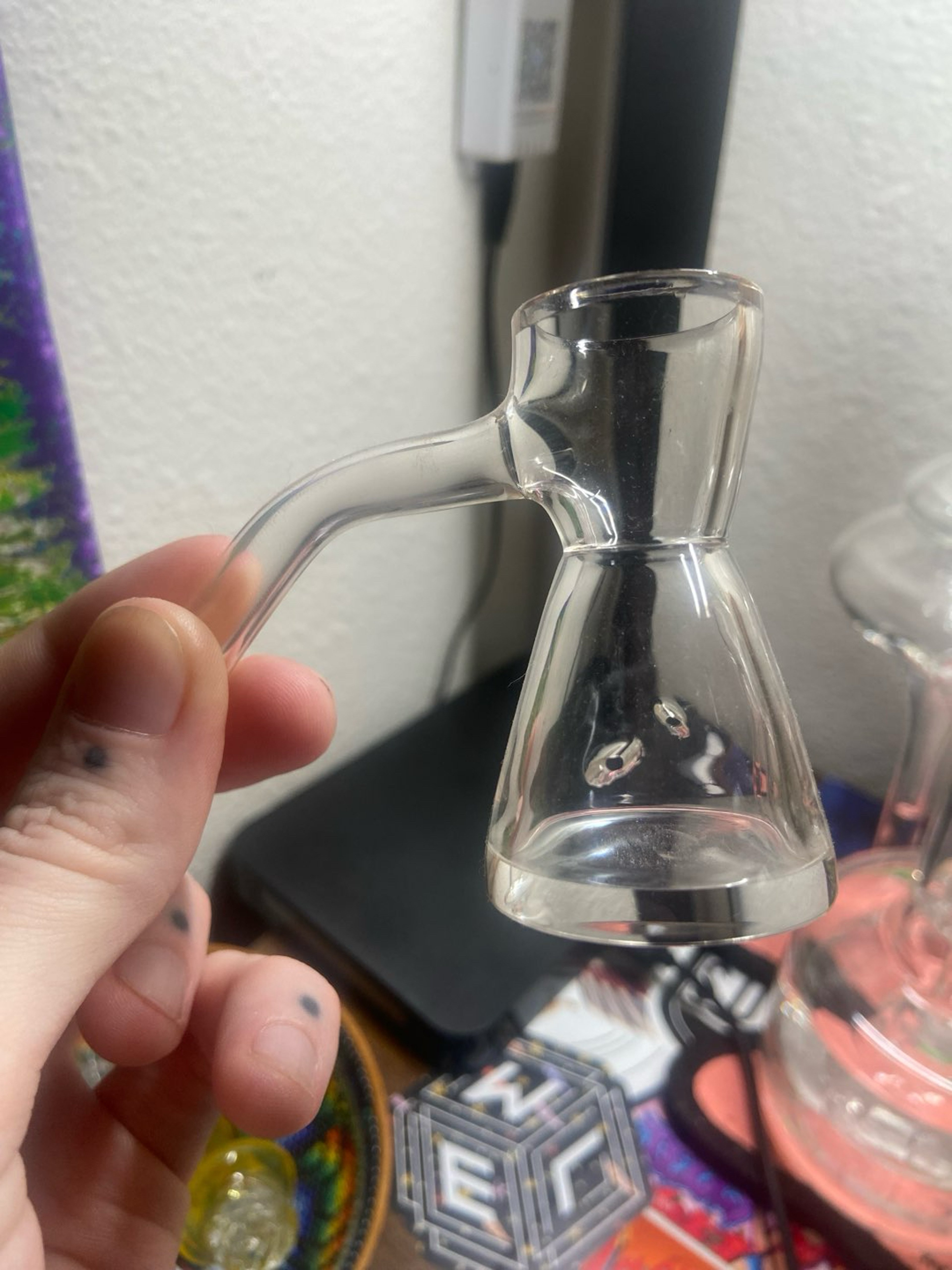 Preview pic of GeeWest Glass Hourglass banger