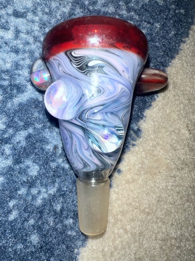 Preview pic of Snorlax Glass custom 14mm slide w opals