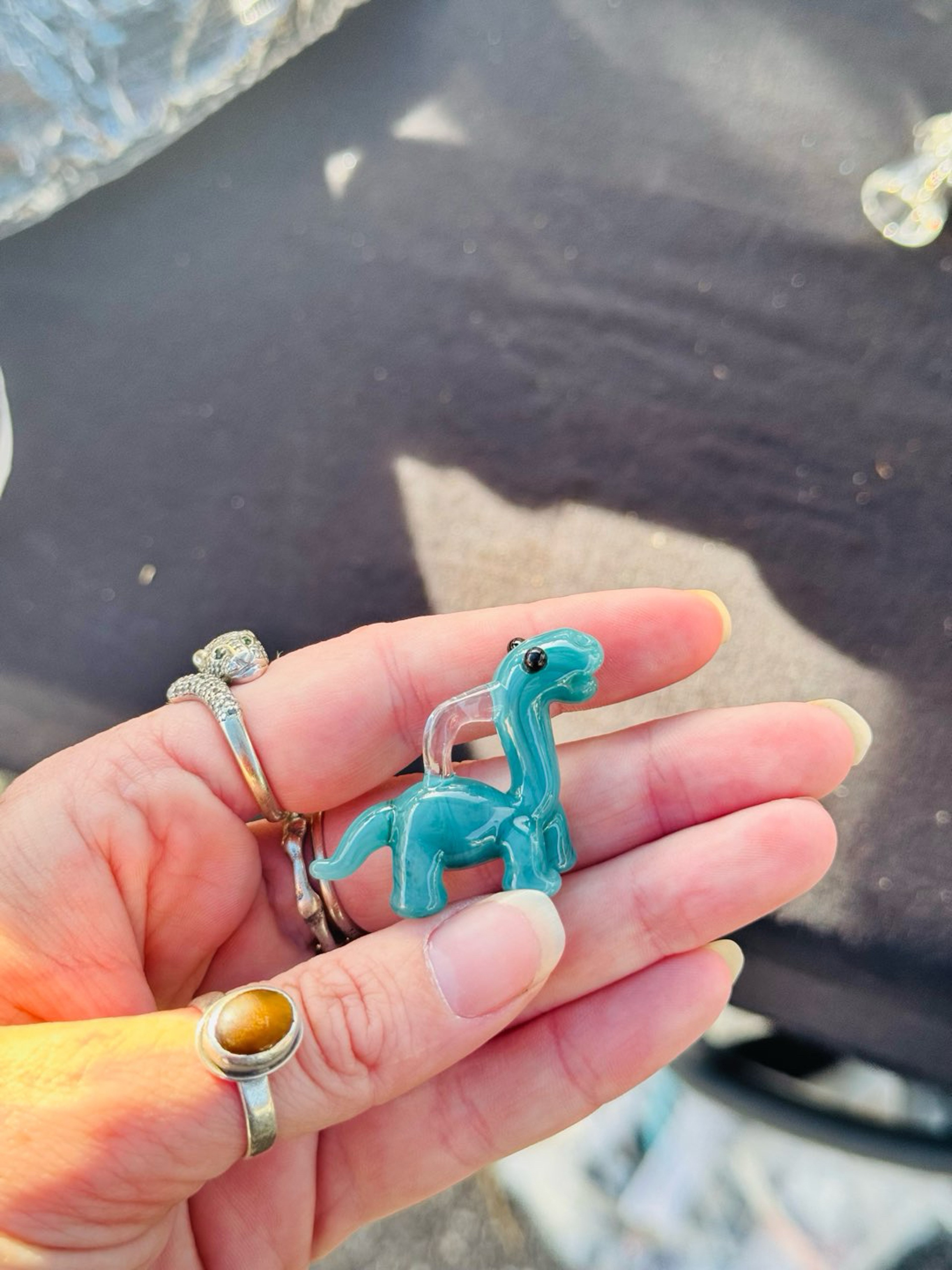 Preview pic of Blue dinosaur pendant