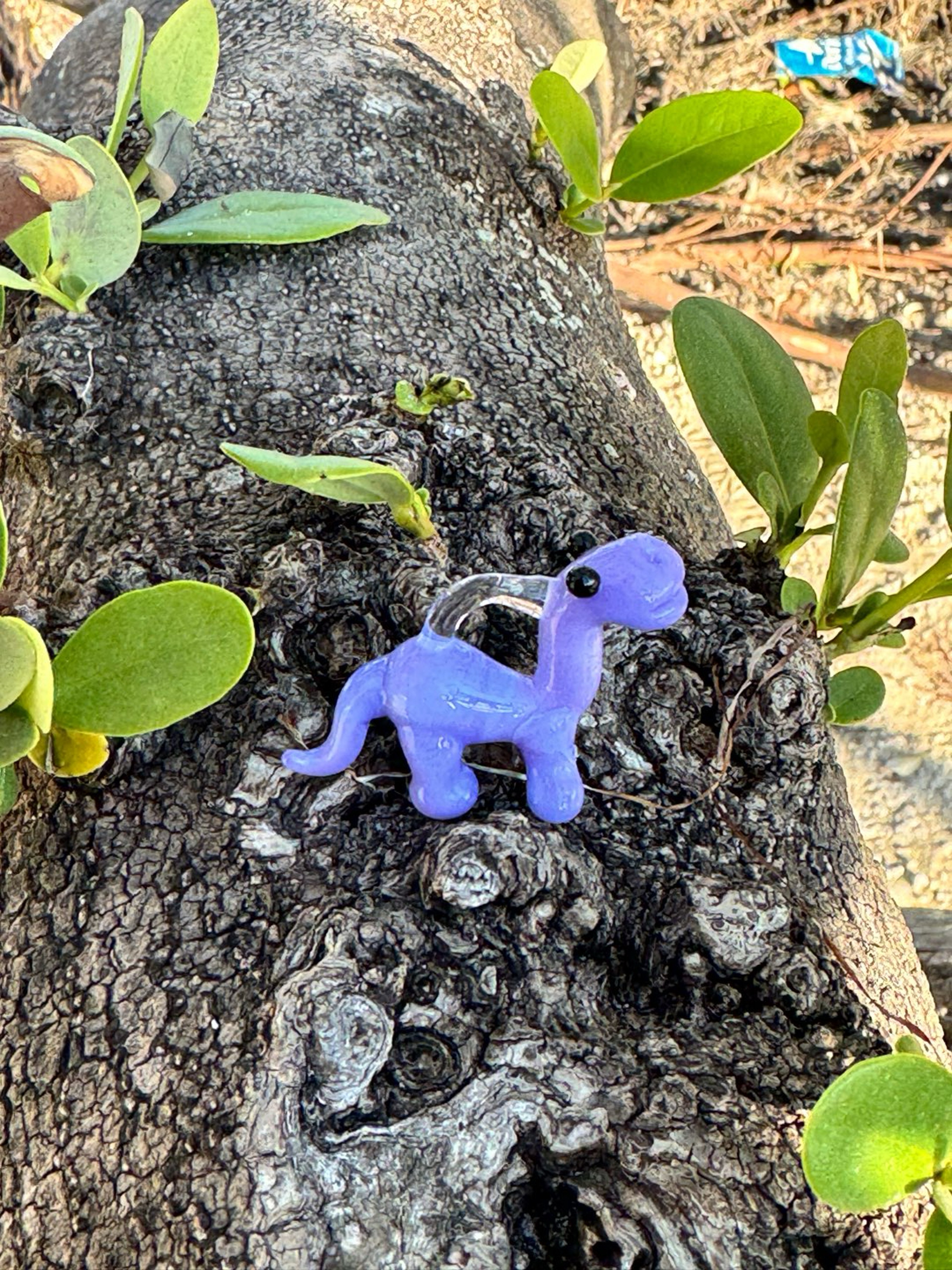 Preview pic of Dinosaur pendant purple