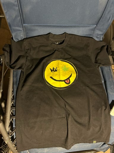 Preview pic of Tshirt size medium