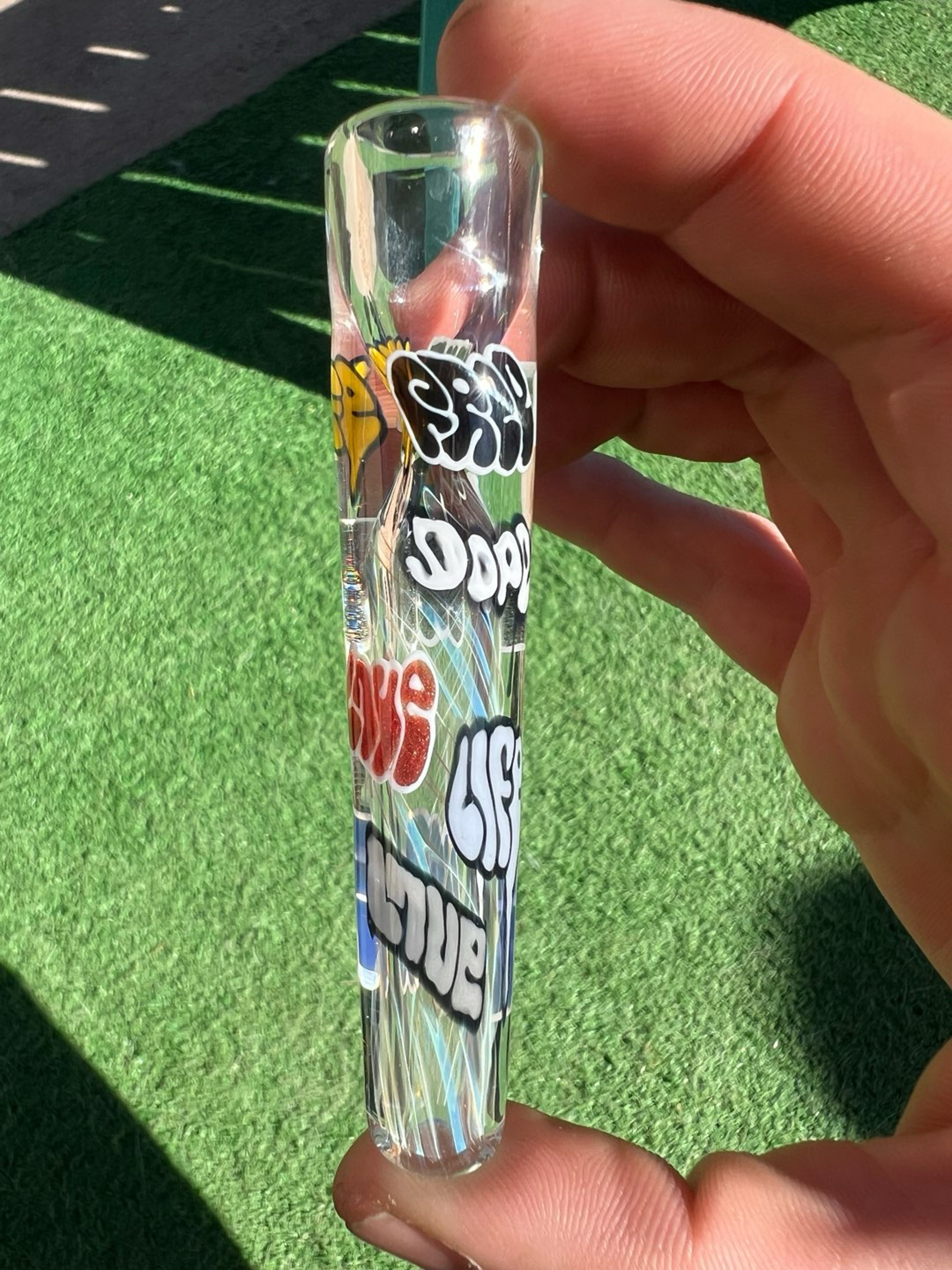 Preview pic of @azulglass Fume Graffiti Chillum