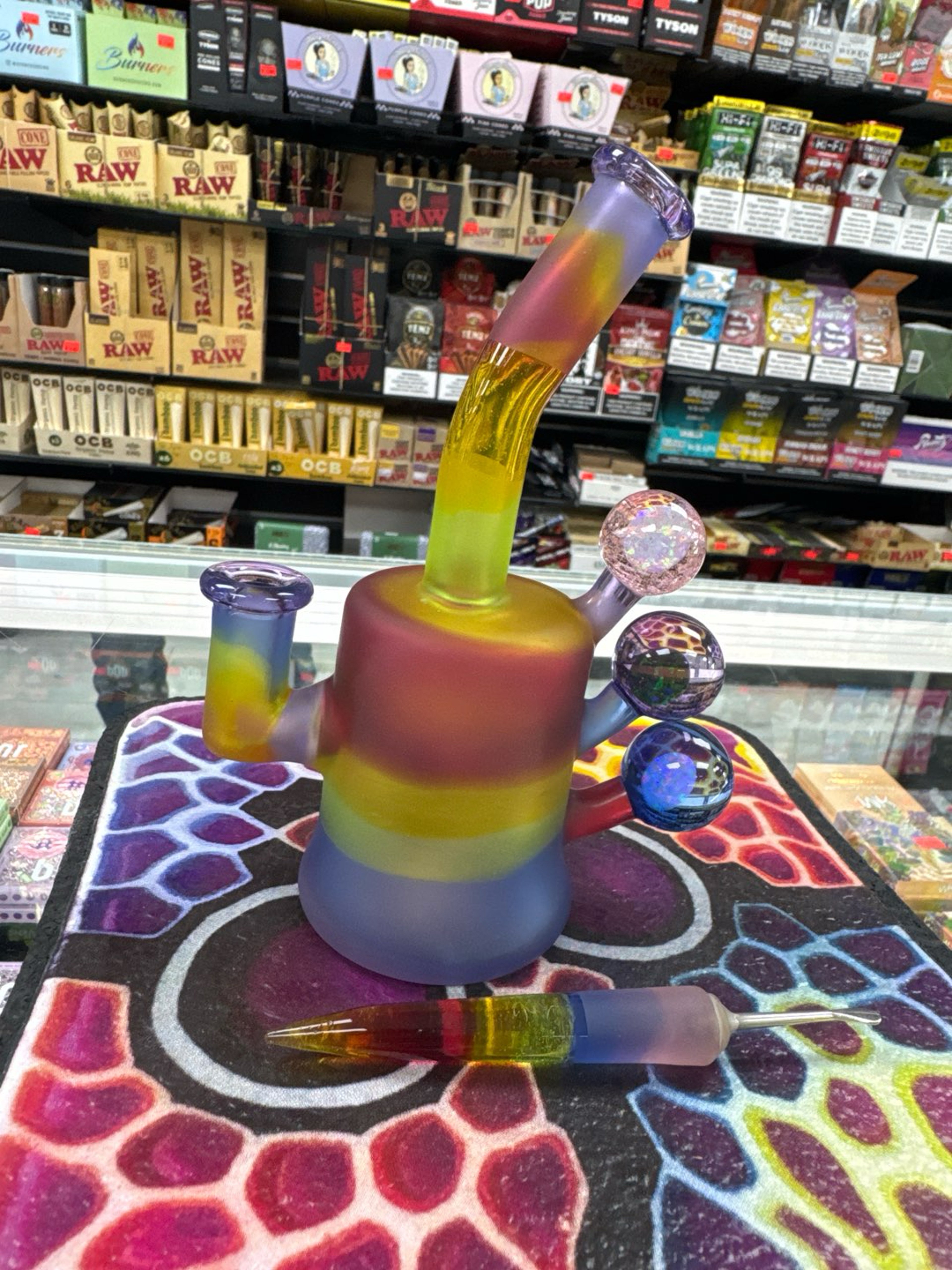 Rainbow shredder rig with matching tool by just dewit glass image 0