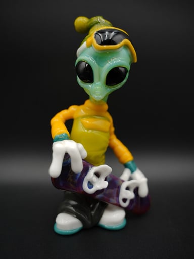 Preview pic of Snowboard Alien