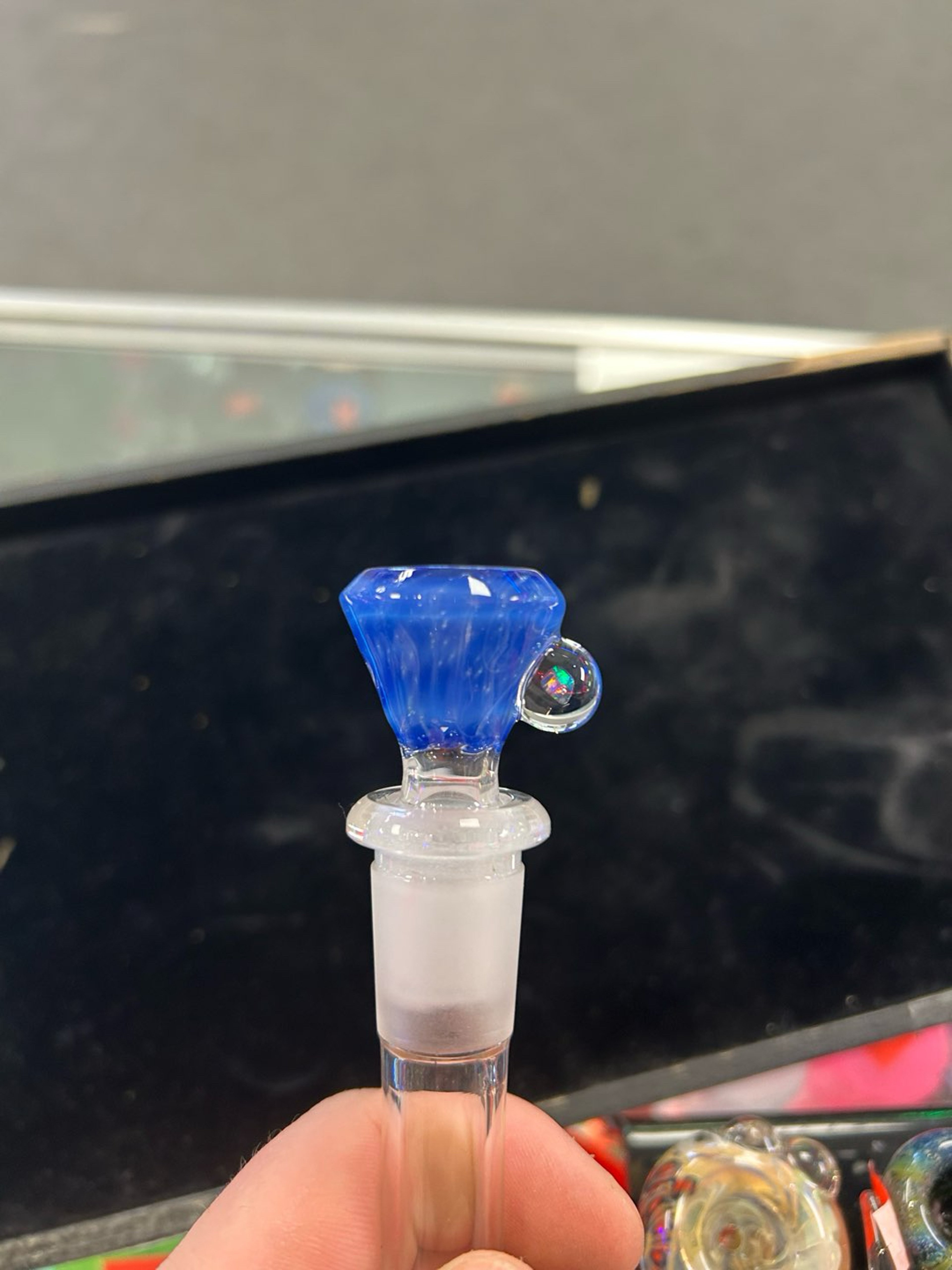 Preview pic of Sonic blue and fume 14mm slide