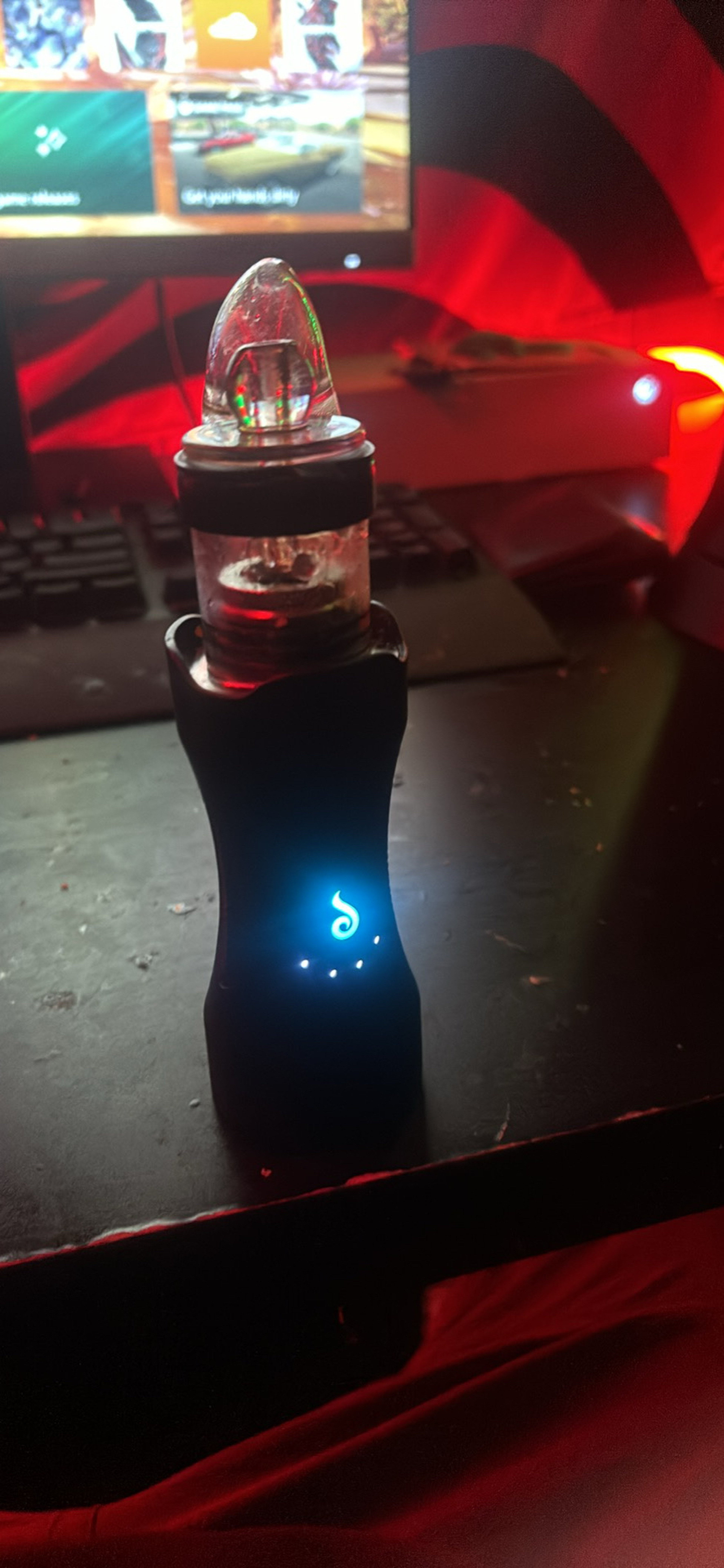 Preview pic of Dr dabber with cracked glass