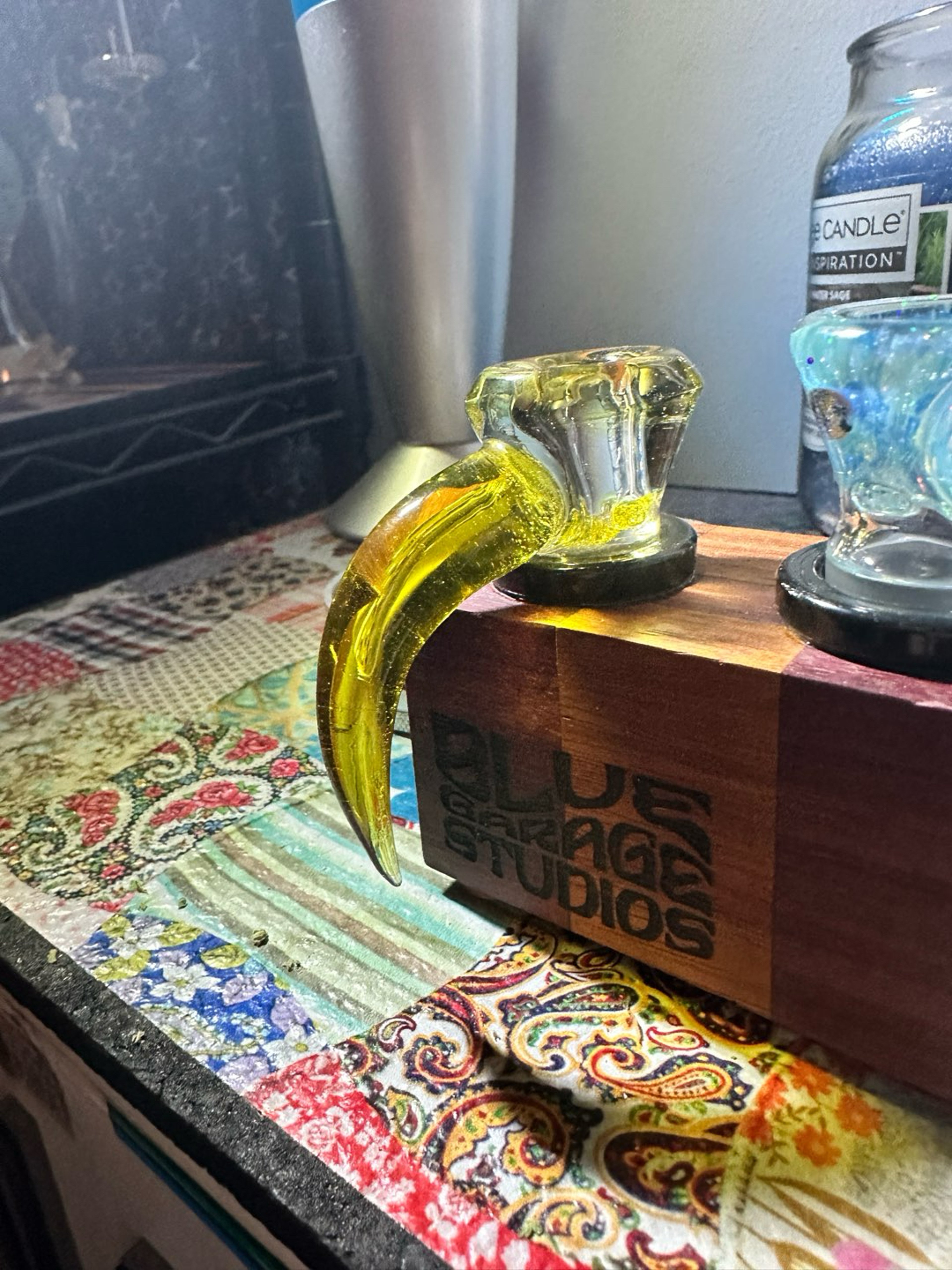 Preview pic of yellow slide