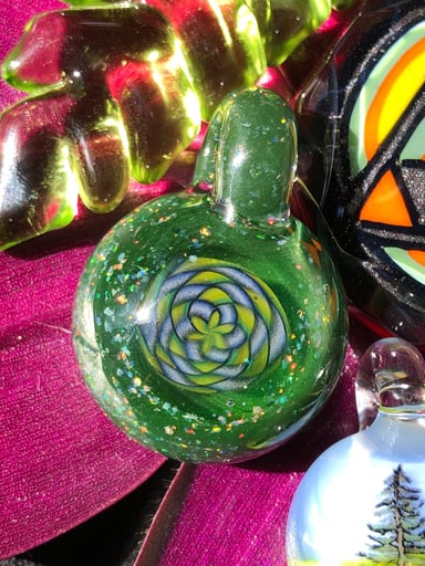 Preview pic of Crushed Opal Murrine Pendant UV Reactive