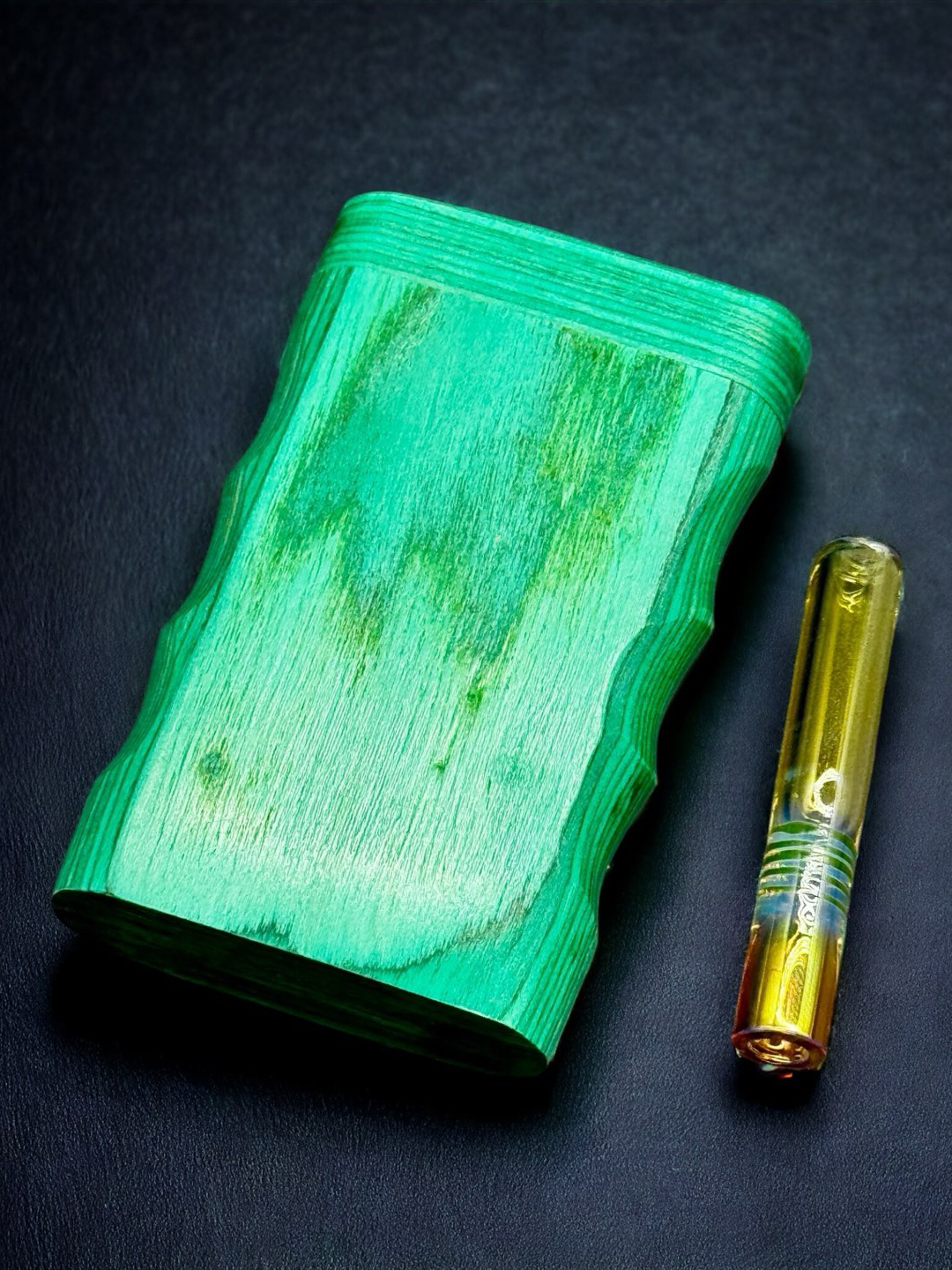 Preview pic of Unique Small Green Wooden Dugout with Glass One Hitter Bat