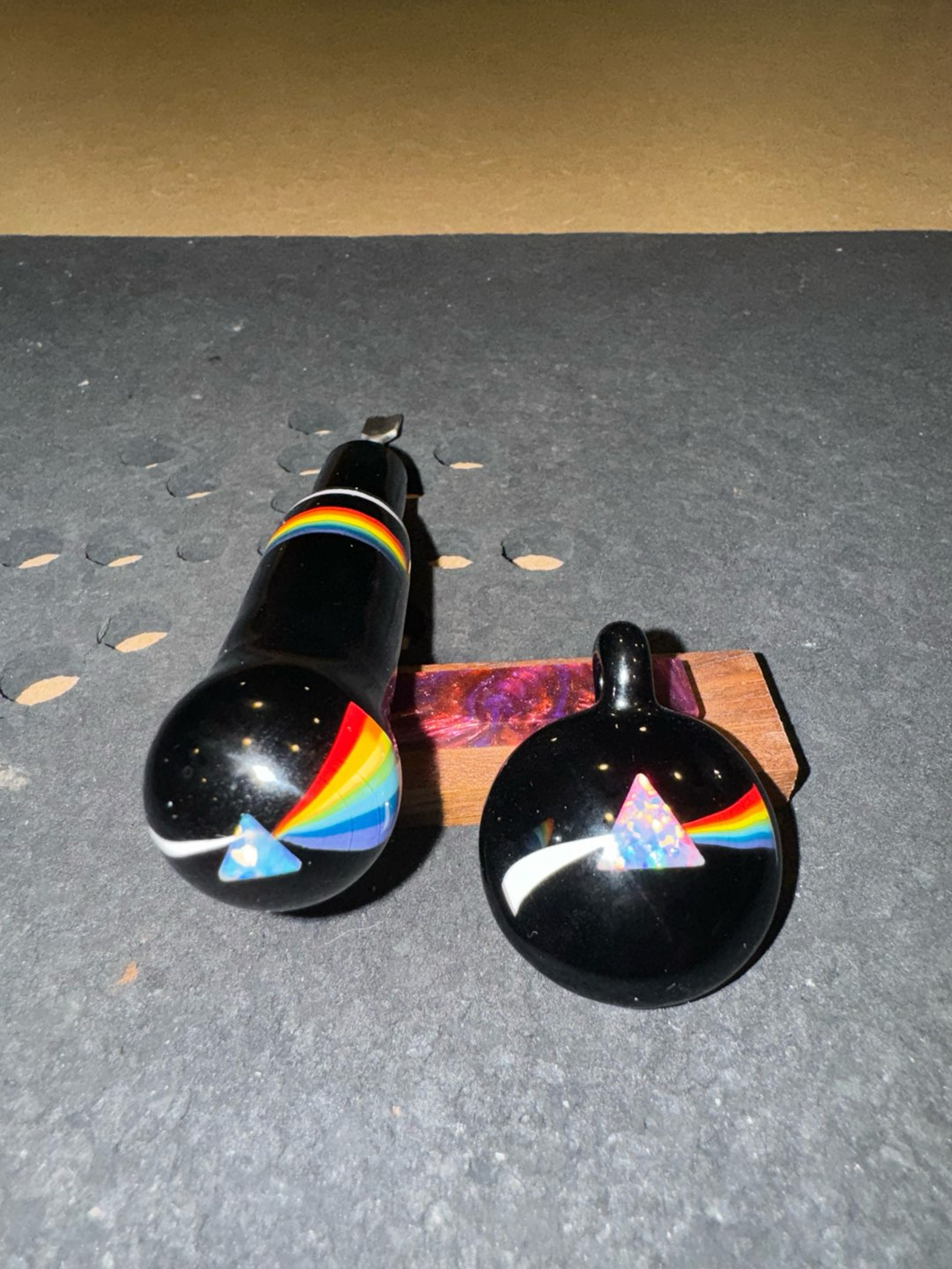 Preview pic of Dark Side of the Moon Dabber and Pendant