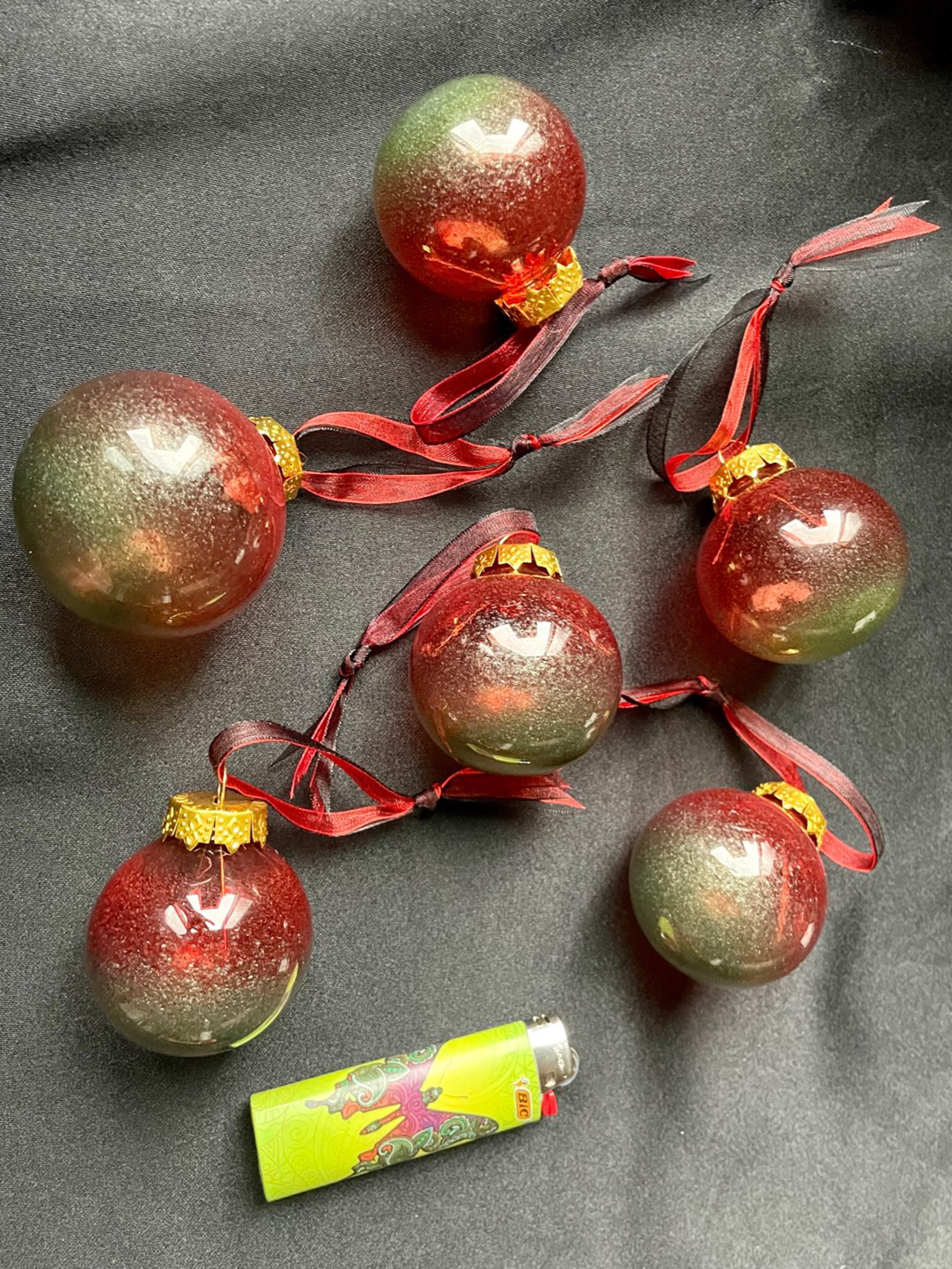Preview pic of Christmas ball set of 5