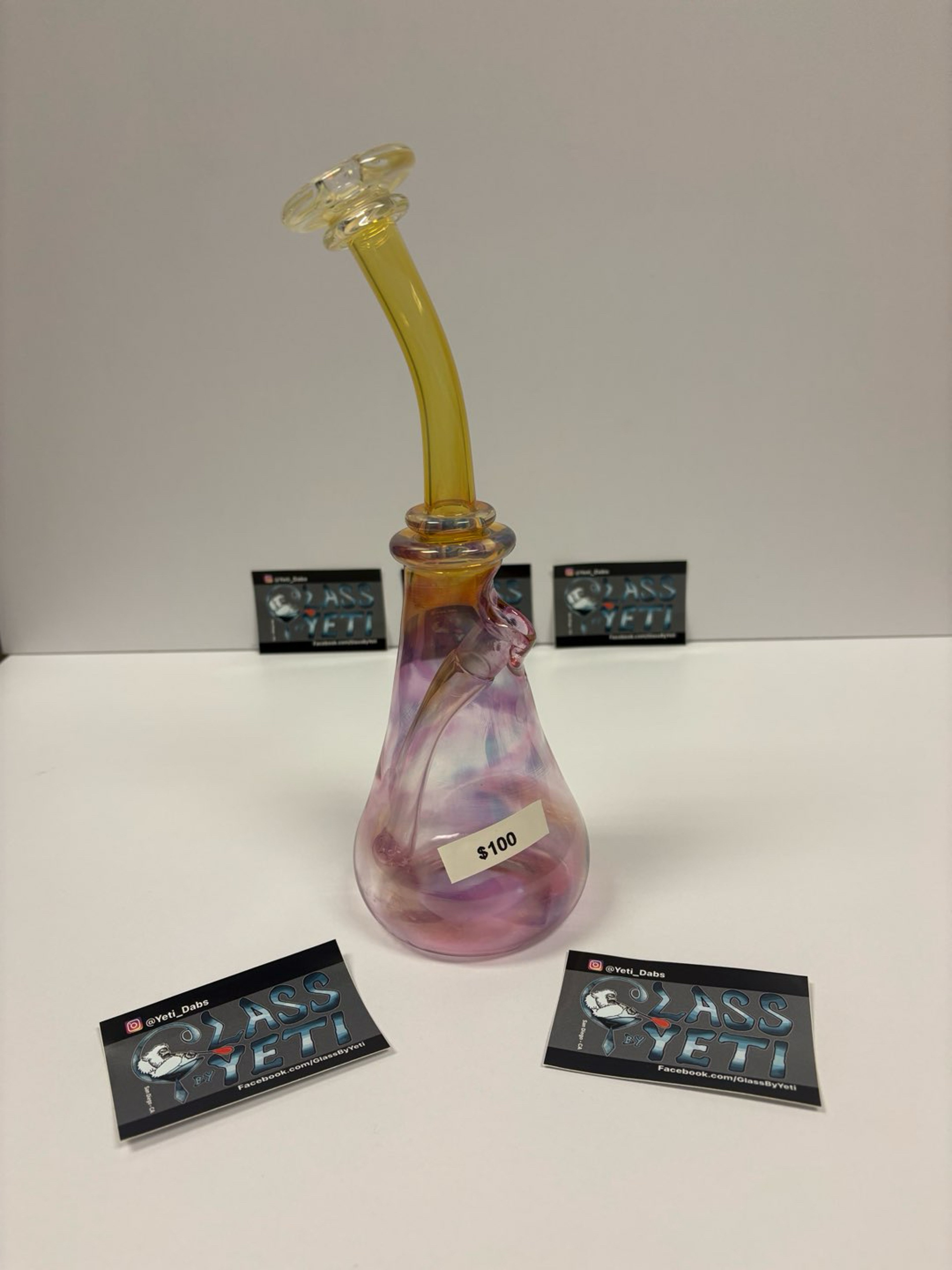 Preview pic of Glass by Yeti tall bent neck rig lots of fume 14mm 45