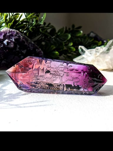 Preview pic of Murdoc "Molecular Decoded Crystal" Paperweight