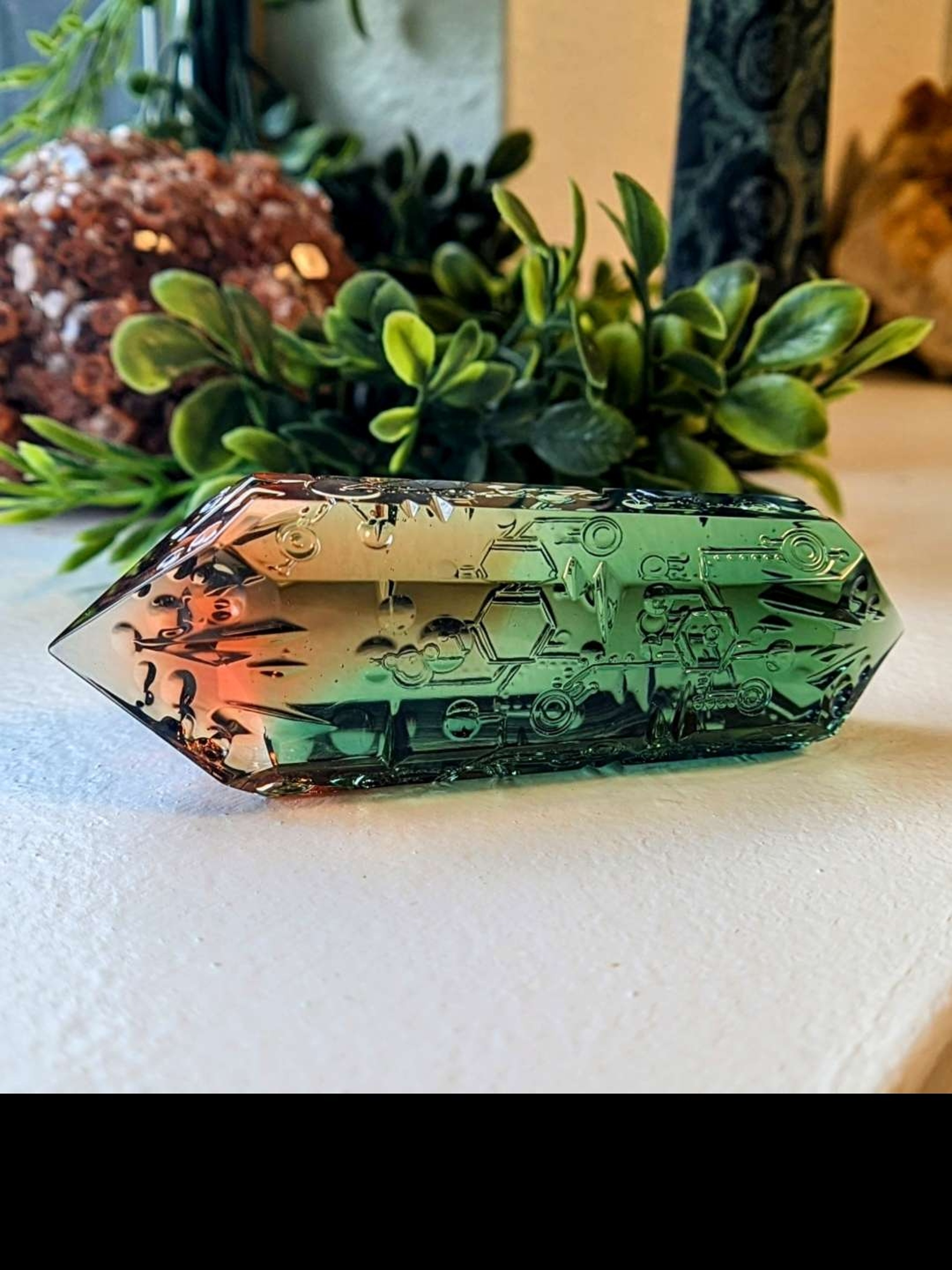 Preview pic of Murdoc "Molecular Decoded Crystal" Paperweight