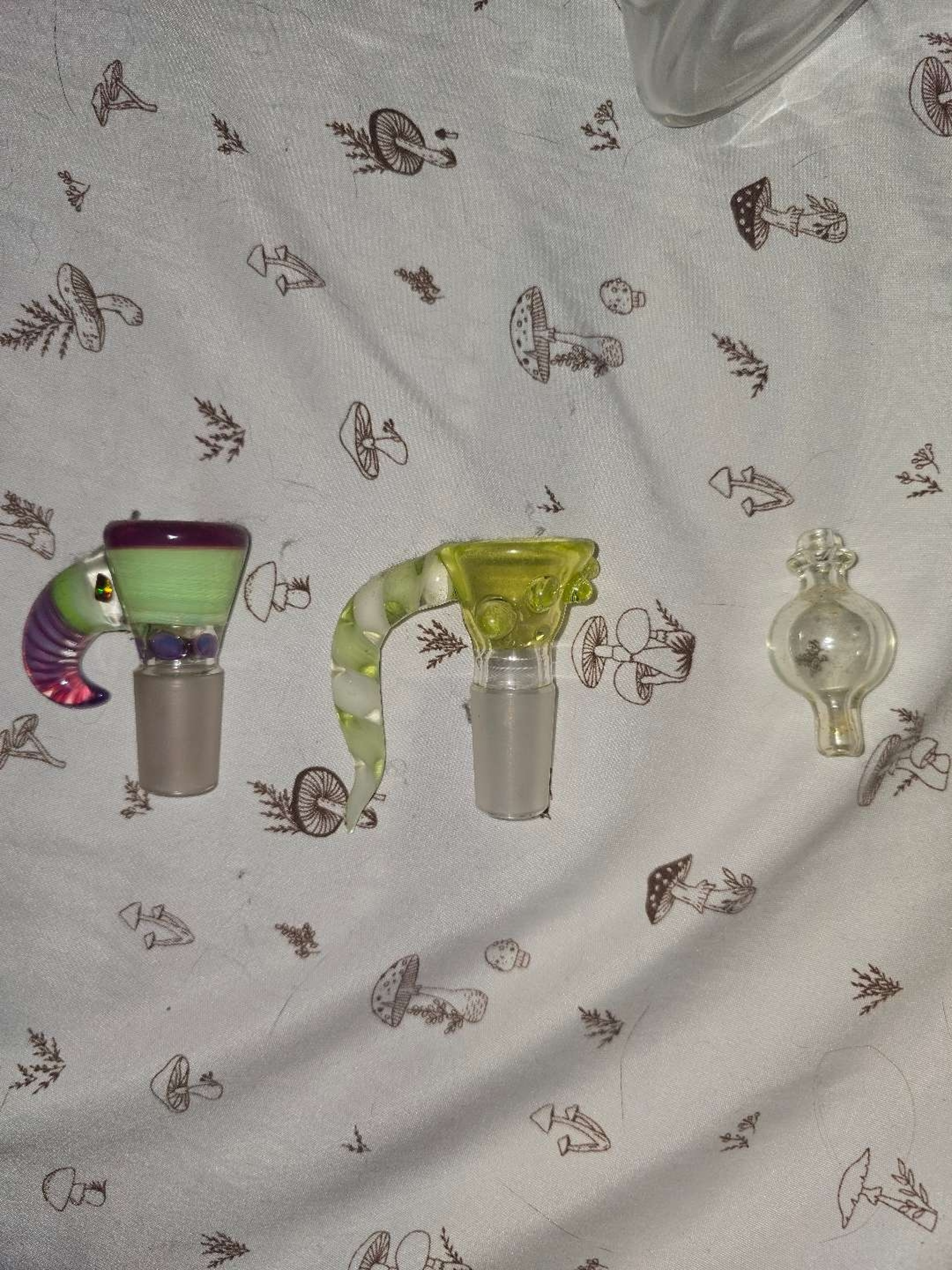 Preview pic of 4 hole slides and bubble cap