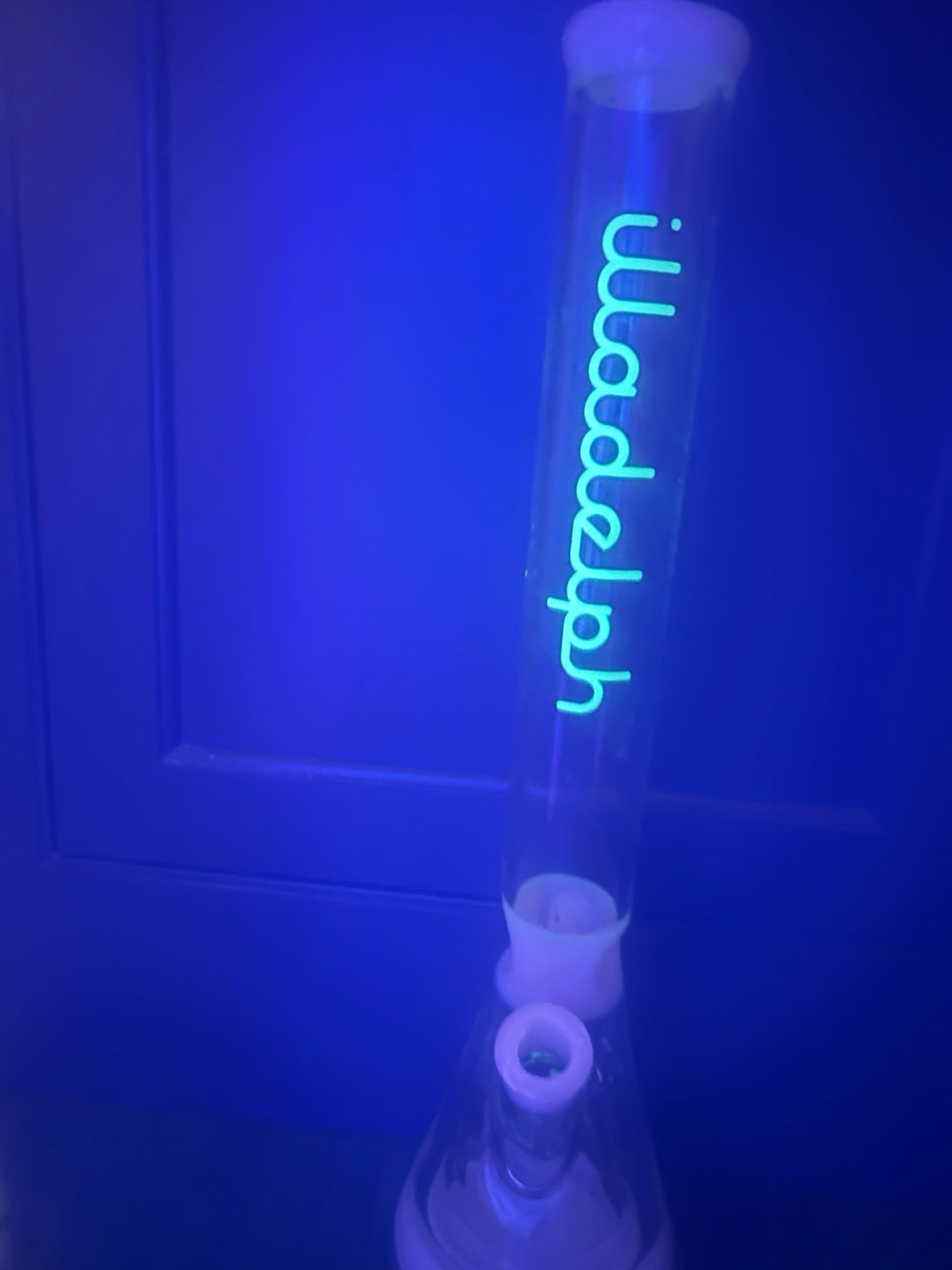 Preview pic of UV Glow Illadelph Collins beaker