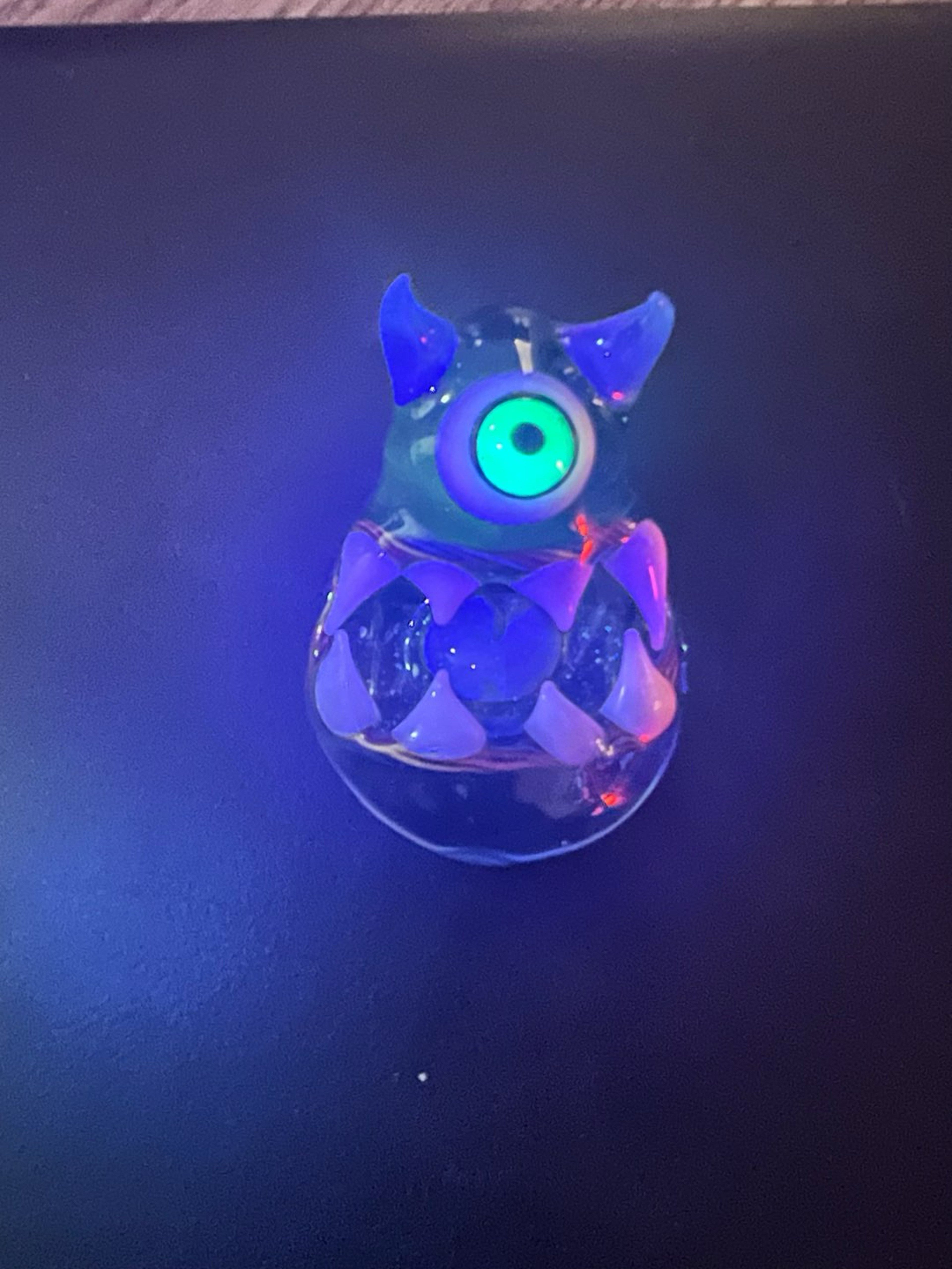 Preview pic of UV Mc Fly Monster Pendant