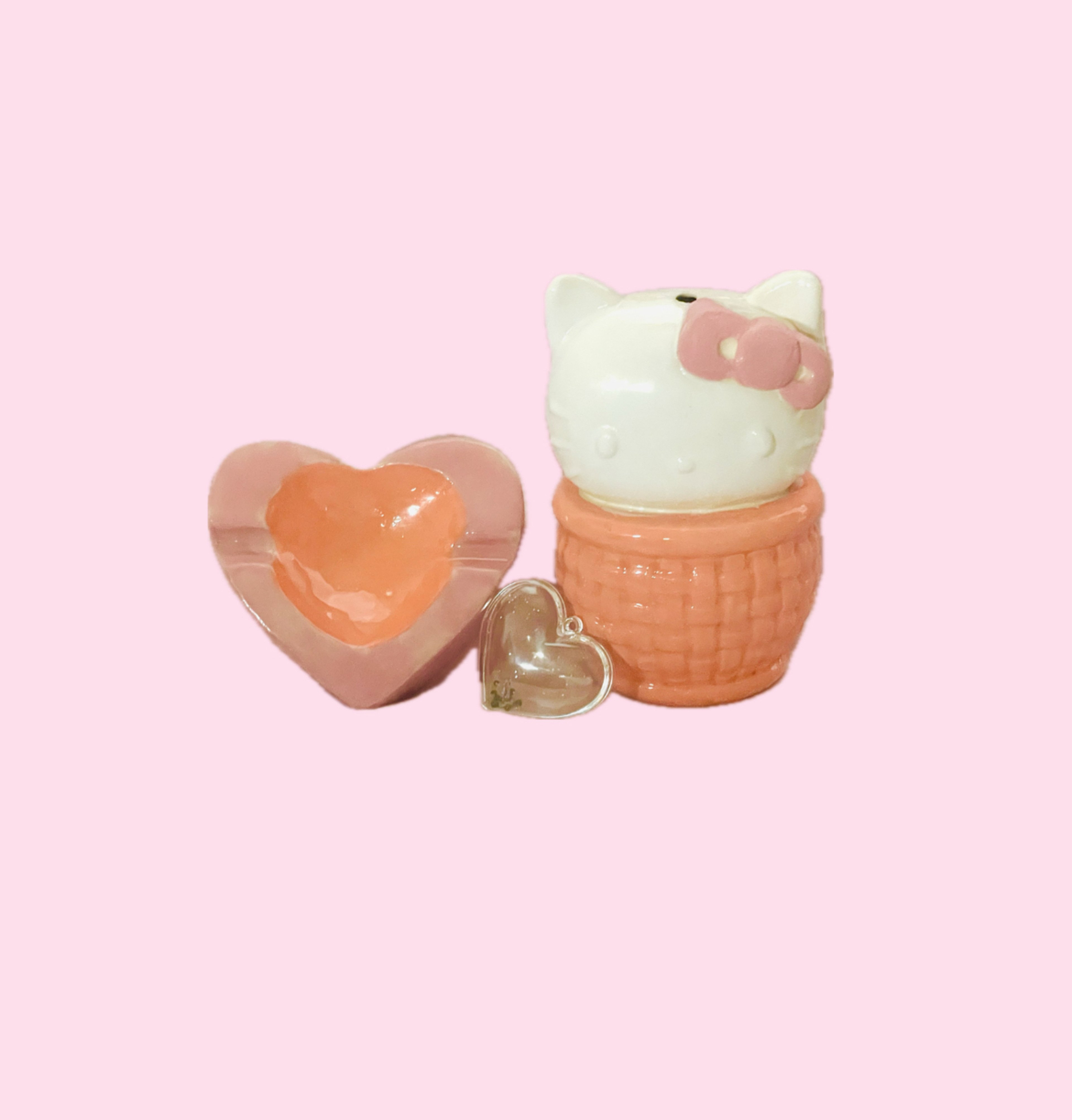 Preview pic of Handmade Orange and Pink Hello Kitty Pipe and Ashtray