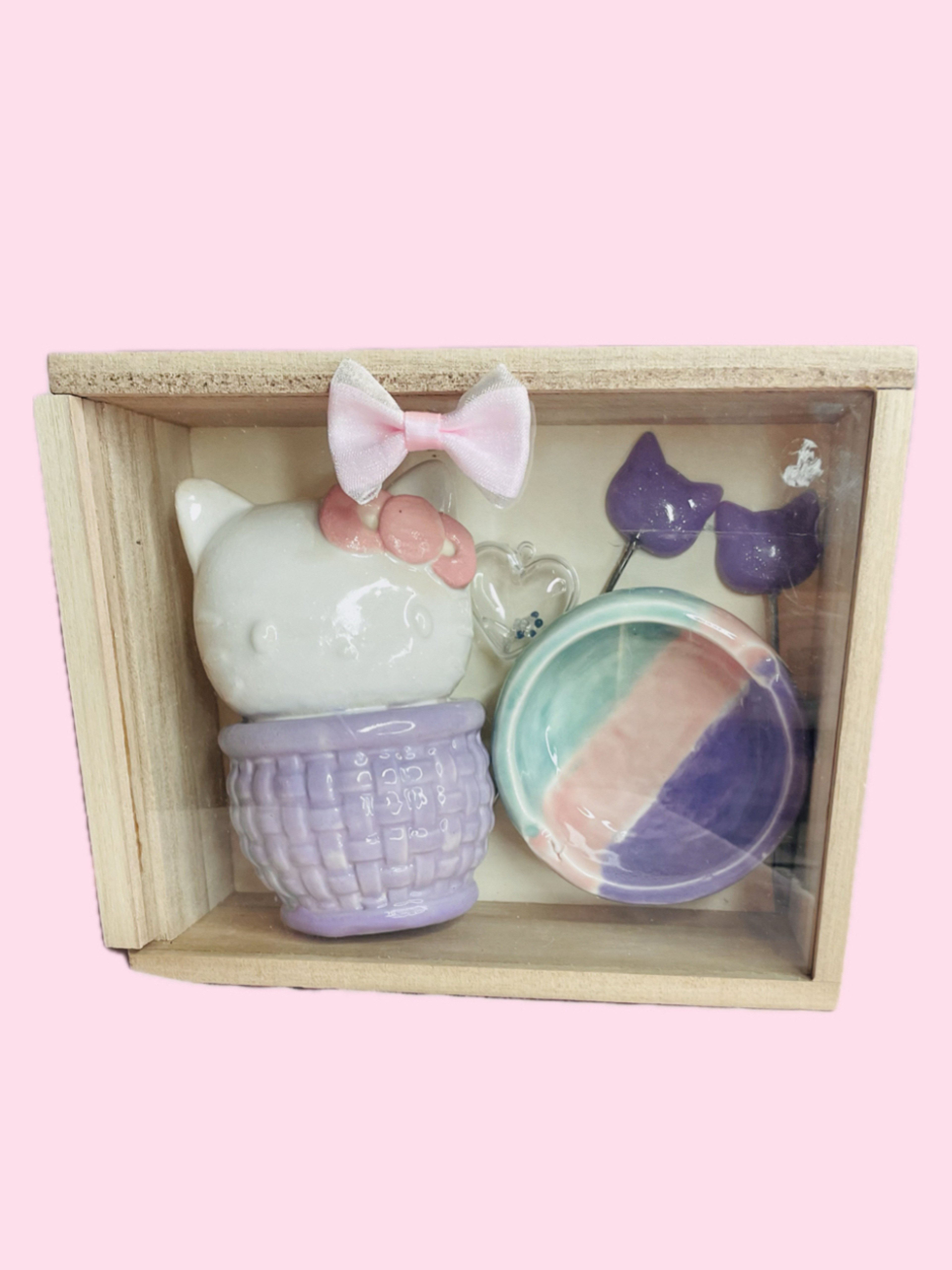 Preview pic of Handmade Purple/Pink Ceramic Hello Kitty Pipe Kit