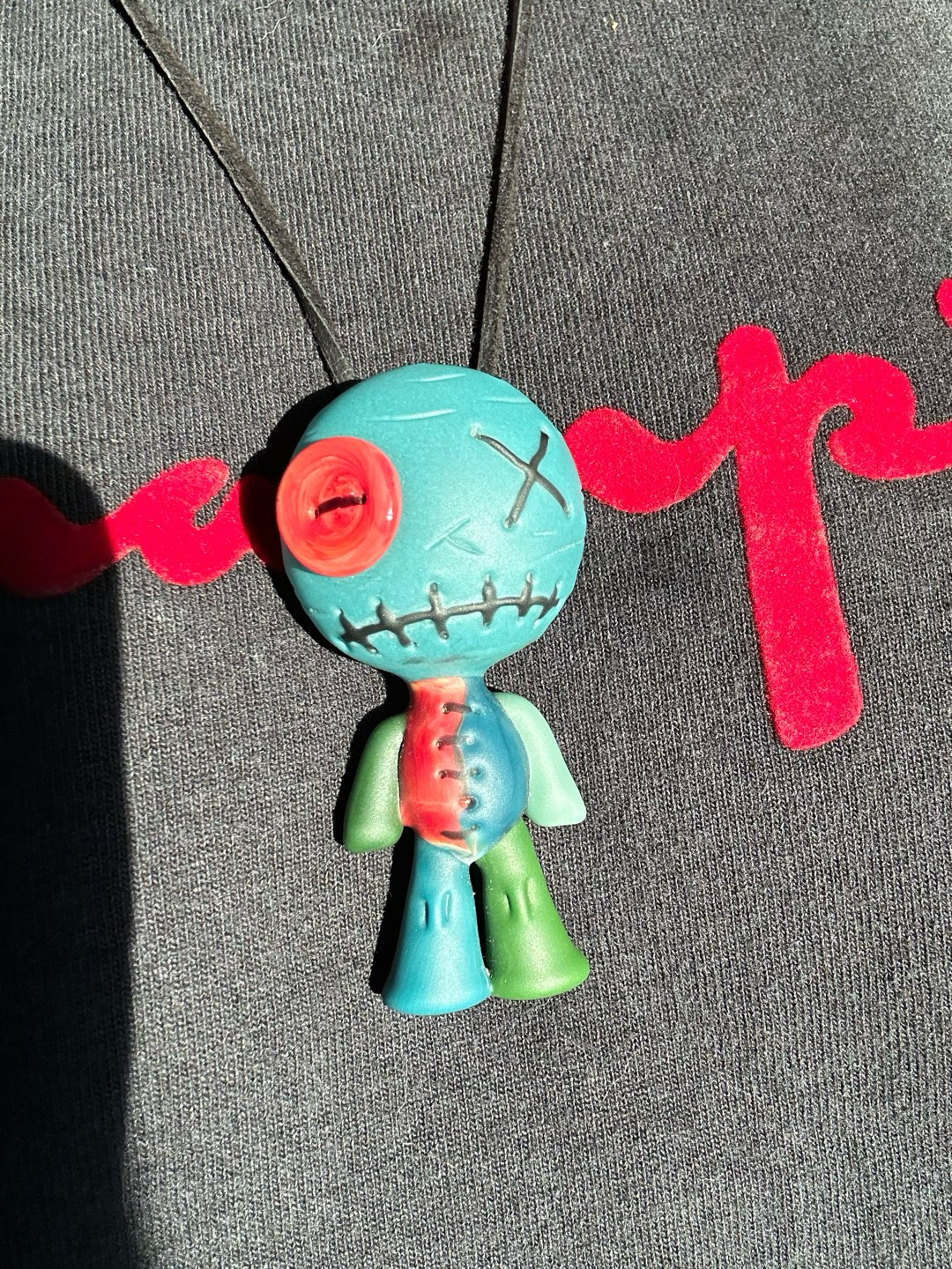 Preview pic of Muller Big Head Pendant