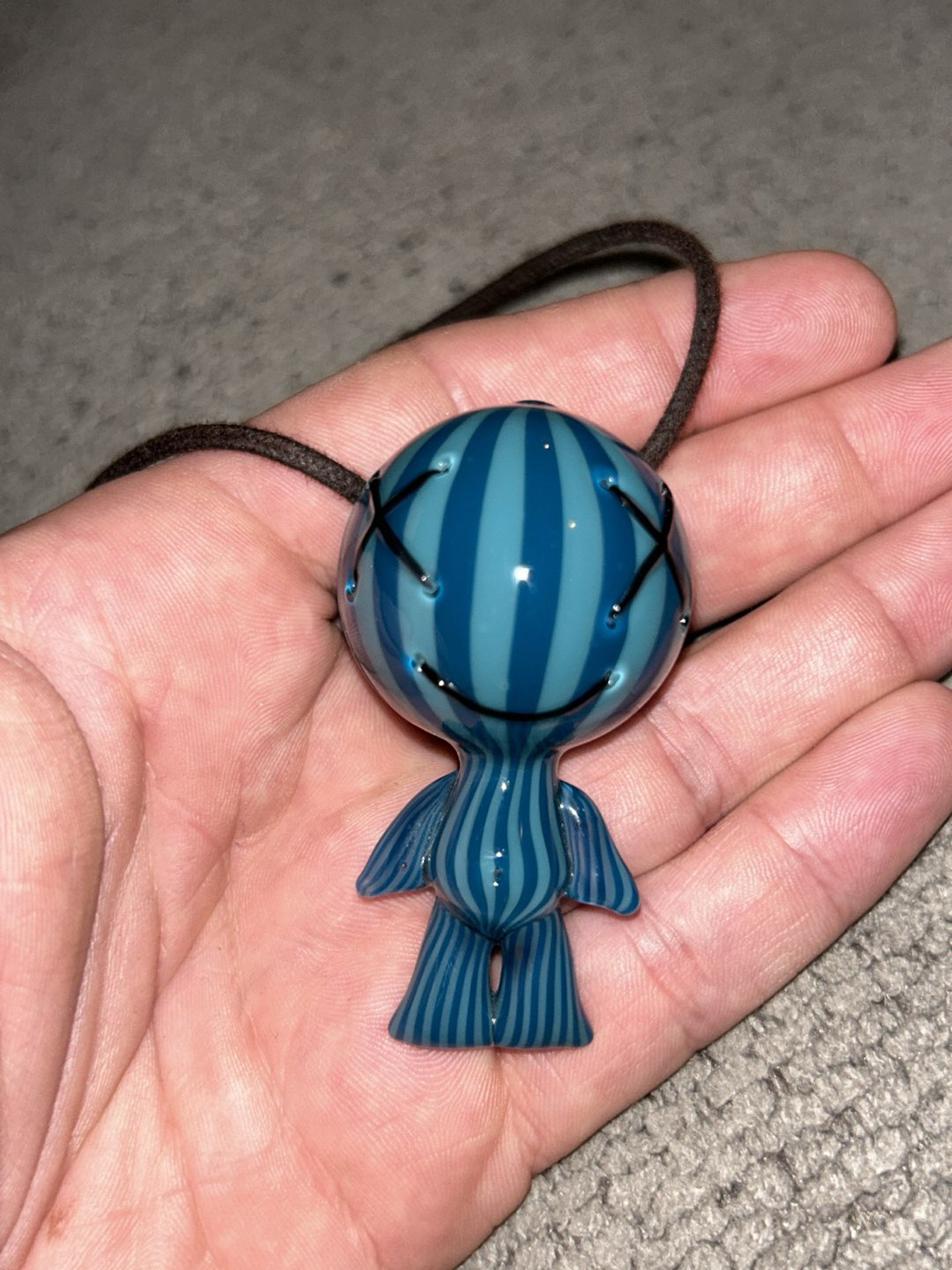Preview pic of Muller Line Work Big Head Pendant