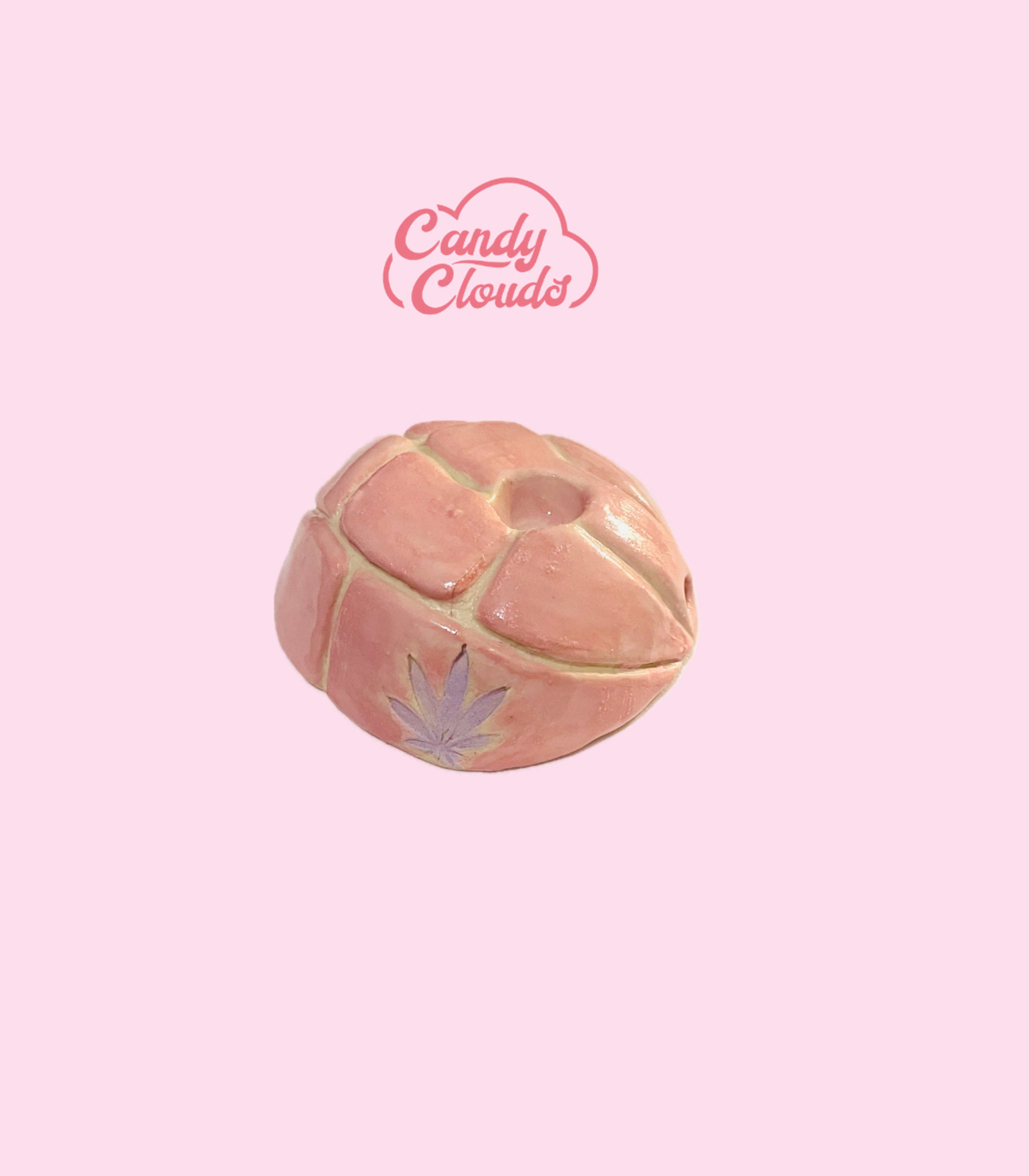 Preview pic of Handmade Ceramic Concha Pipe