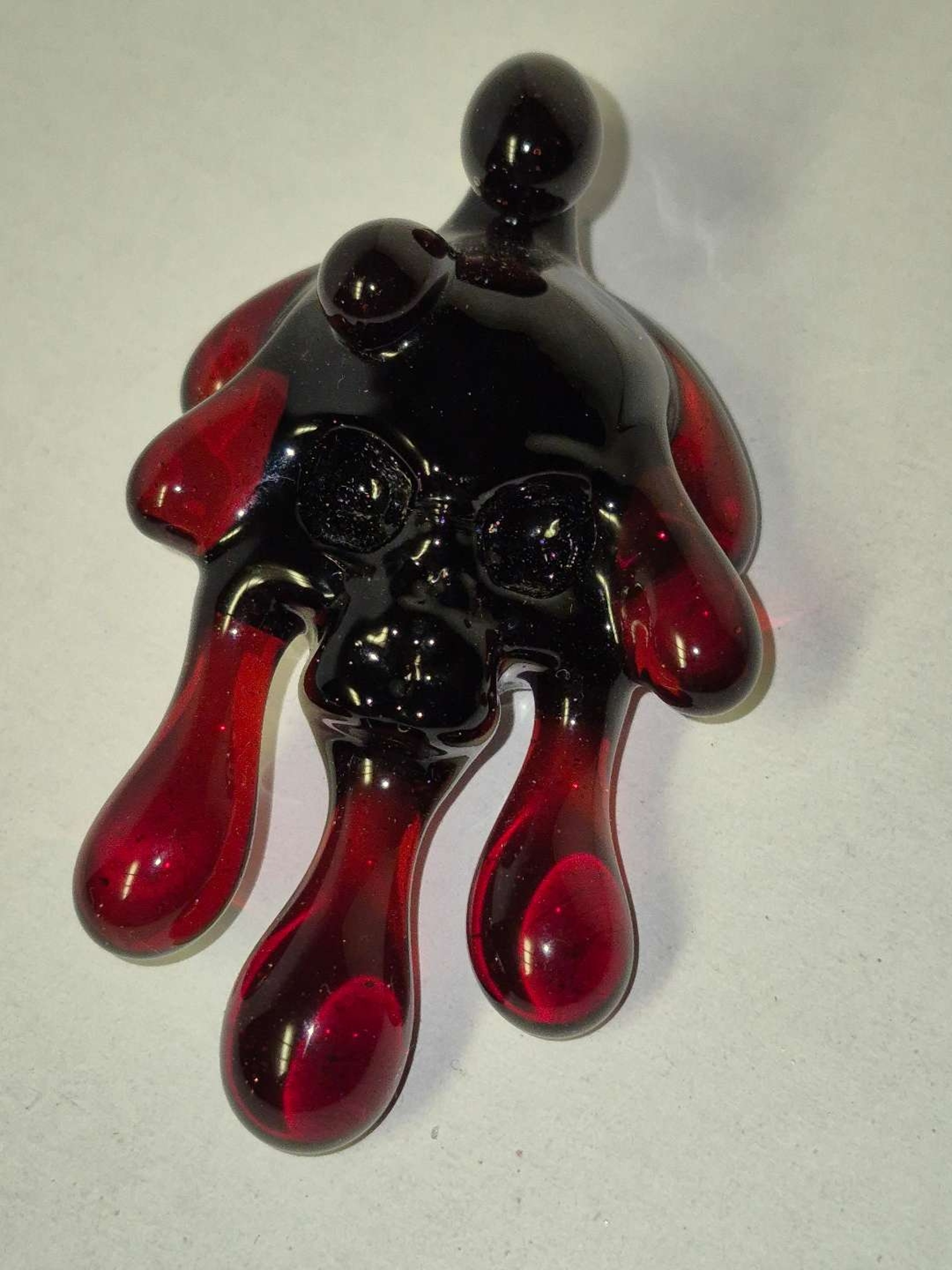Preview pic of K_Berg91 Drippy Skull Pendant