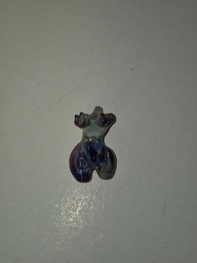 Preview pic of Mini Bust Pendant