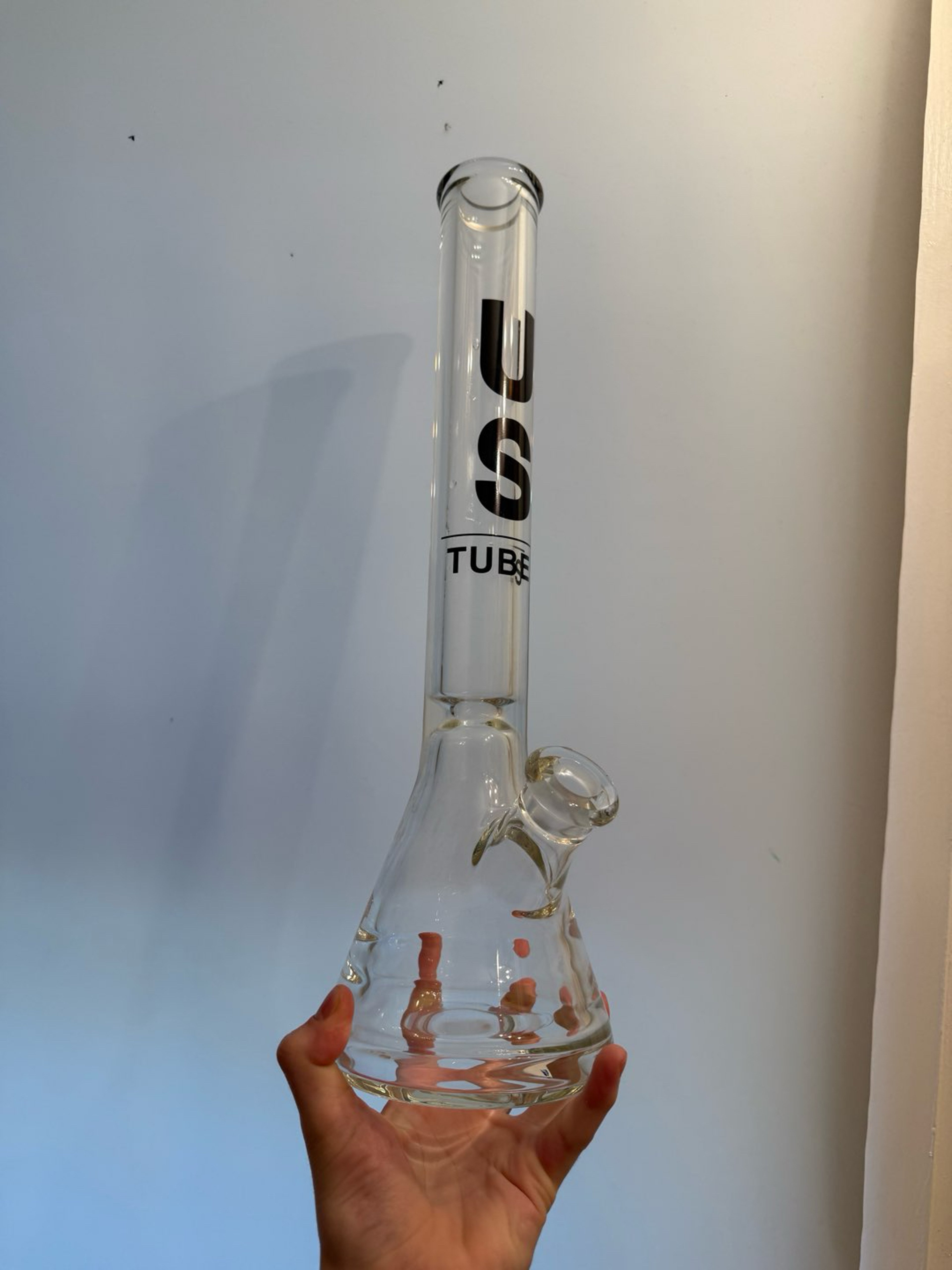 Preview pic of US Tubes flagship beaker with black label