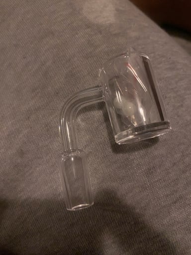 Preview pic of 14/90 quartz banger with carb cap