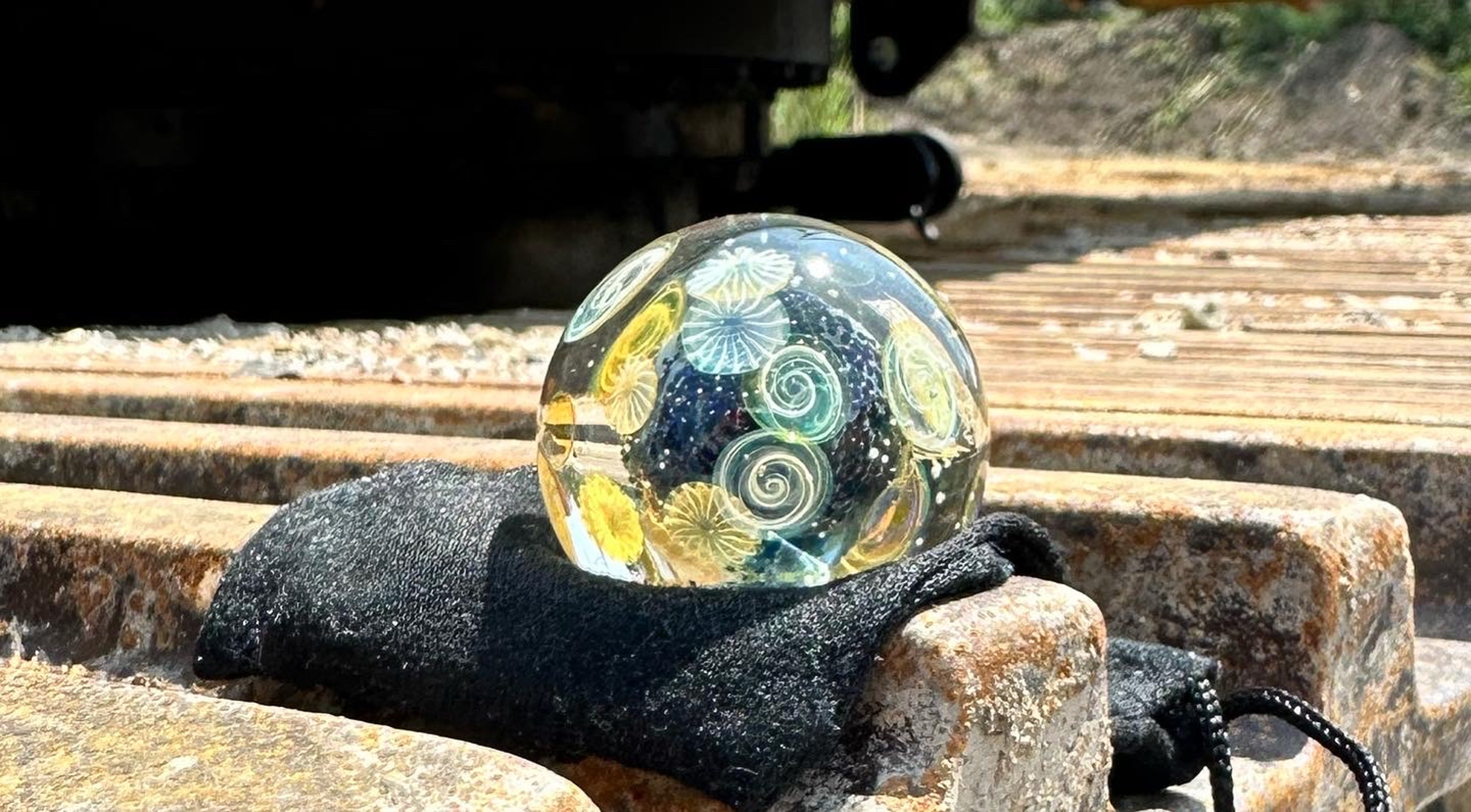 Preview pic of Badback glass