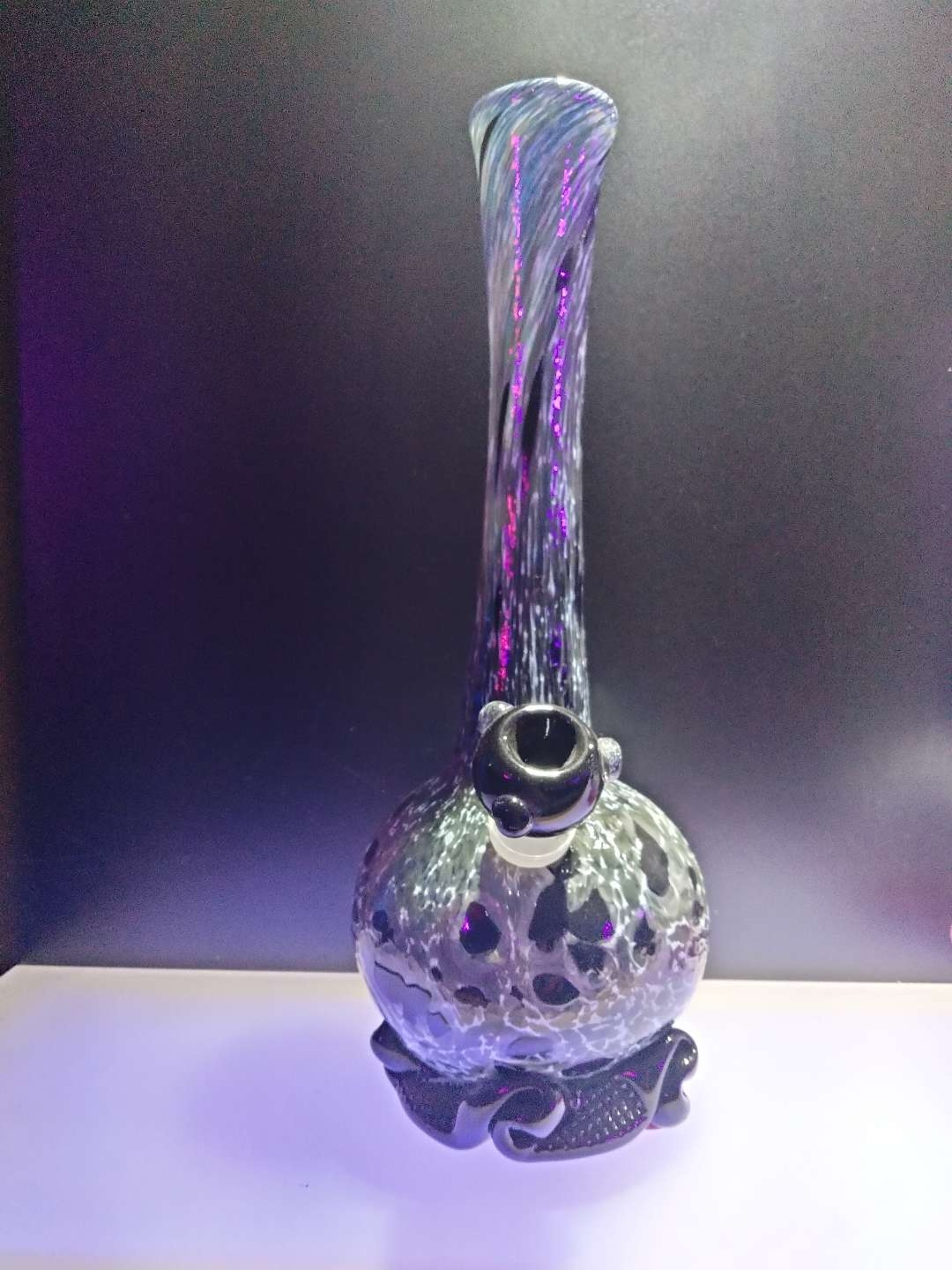Preview pic of Noble hand crafted glass bong