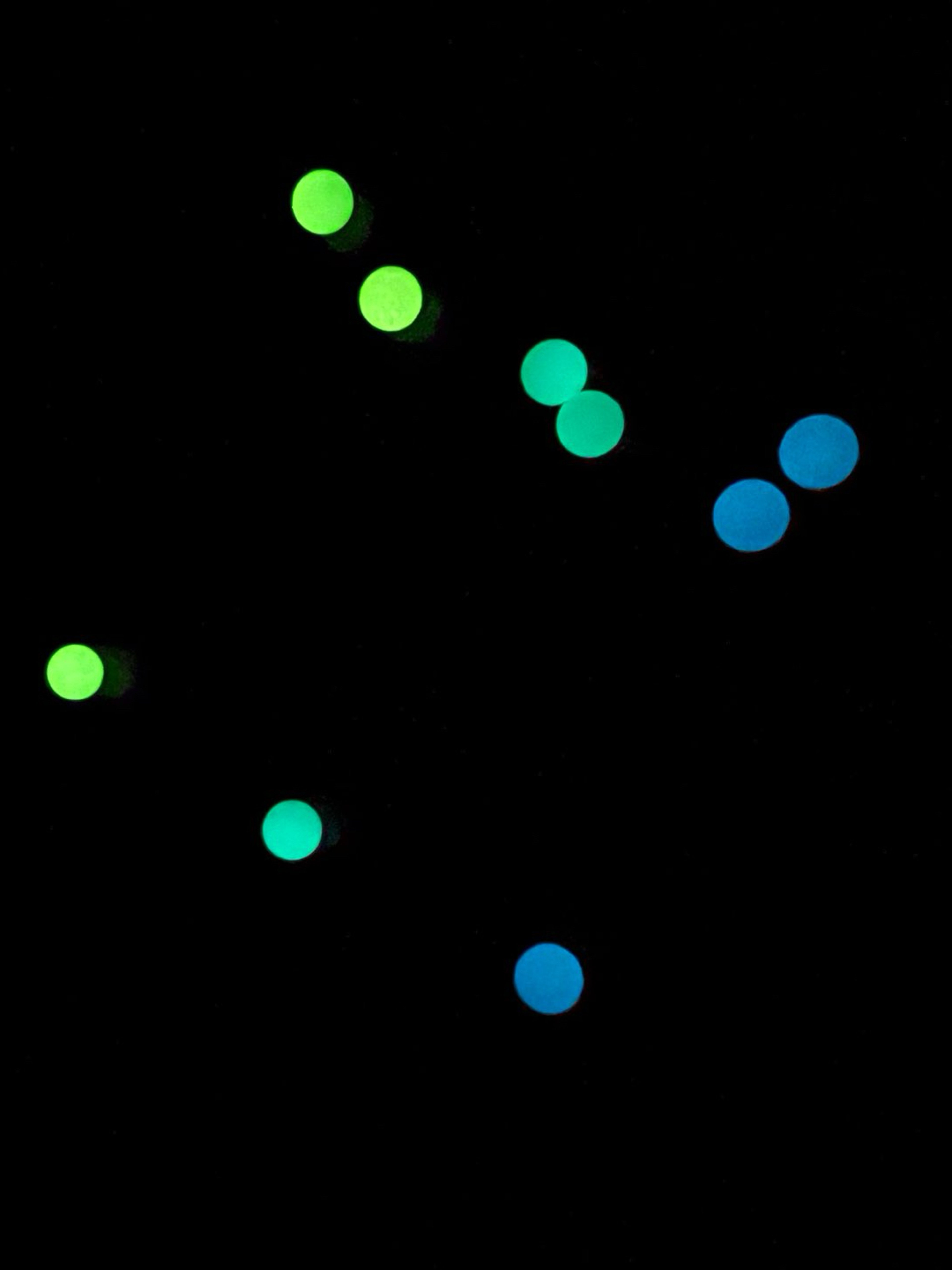 Preview pic of UV Glow in the Dark Pearls (x6)