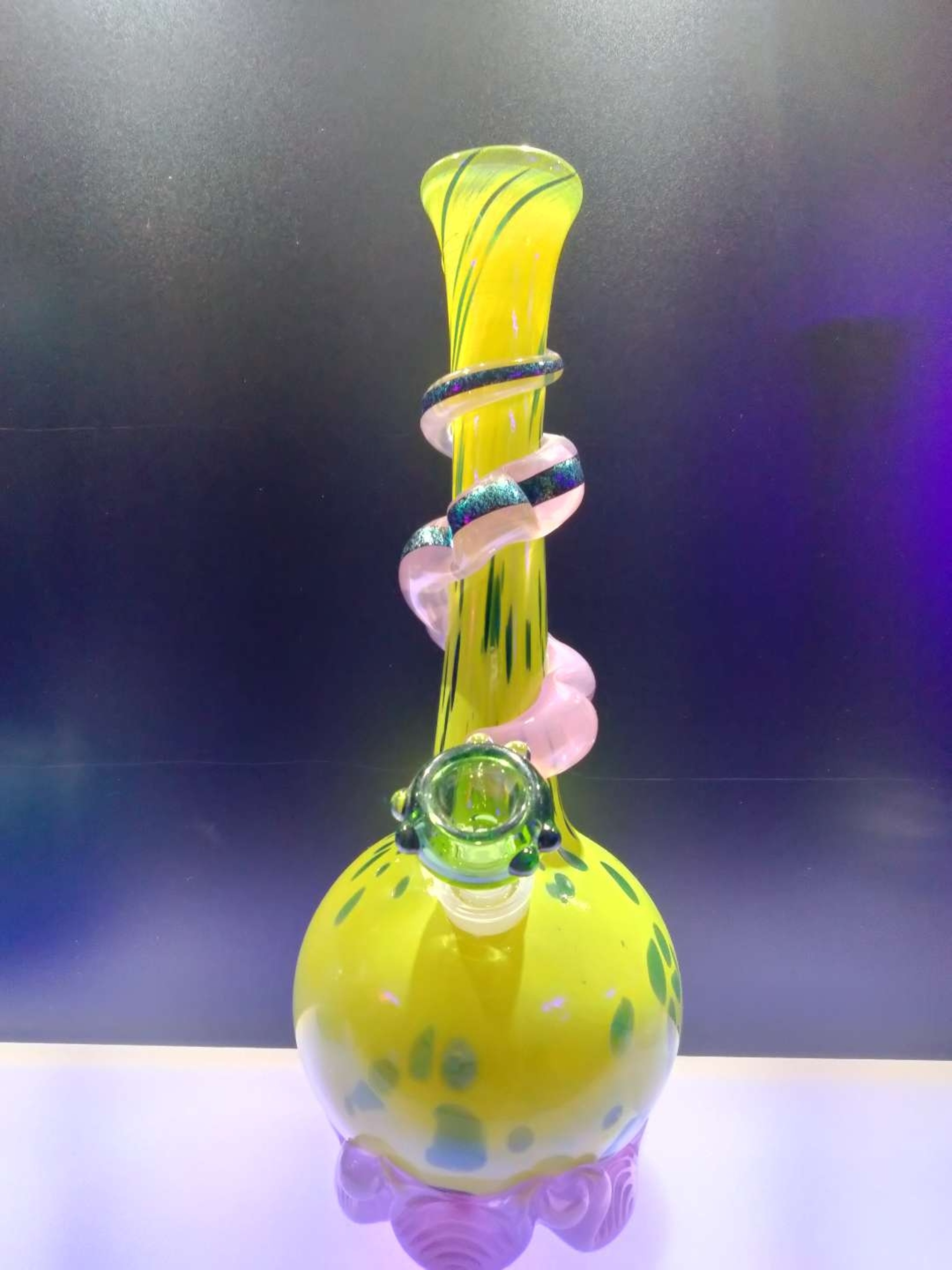 Preview pic of Noble hand crafted glass bong