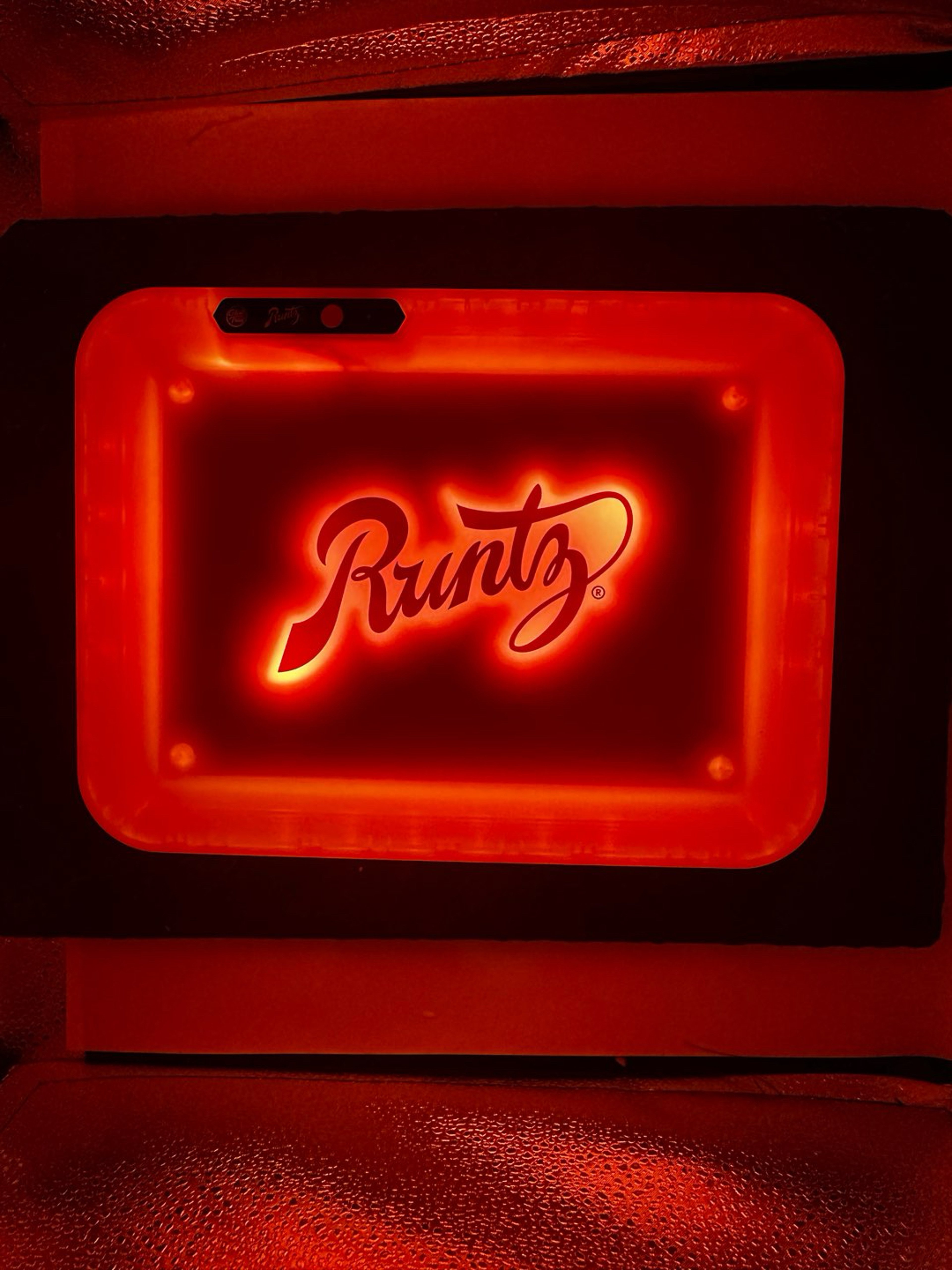 Preview pic of Glow tray x runtz (yellow tray) discontinued