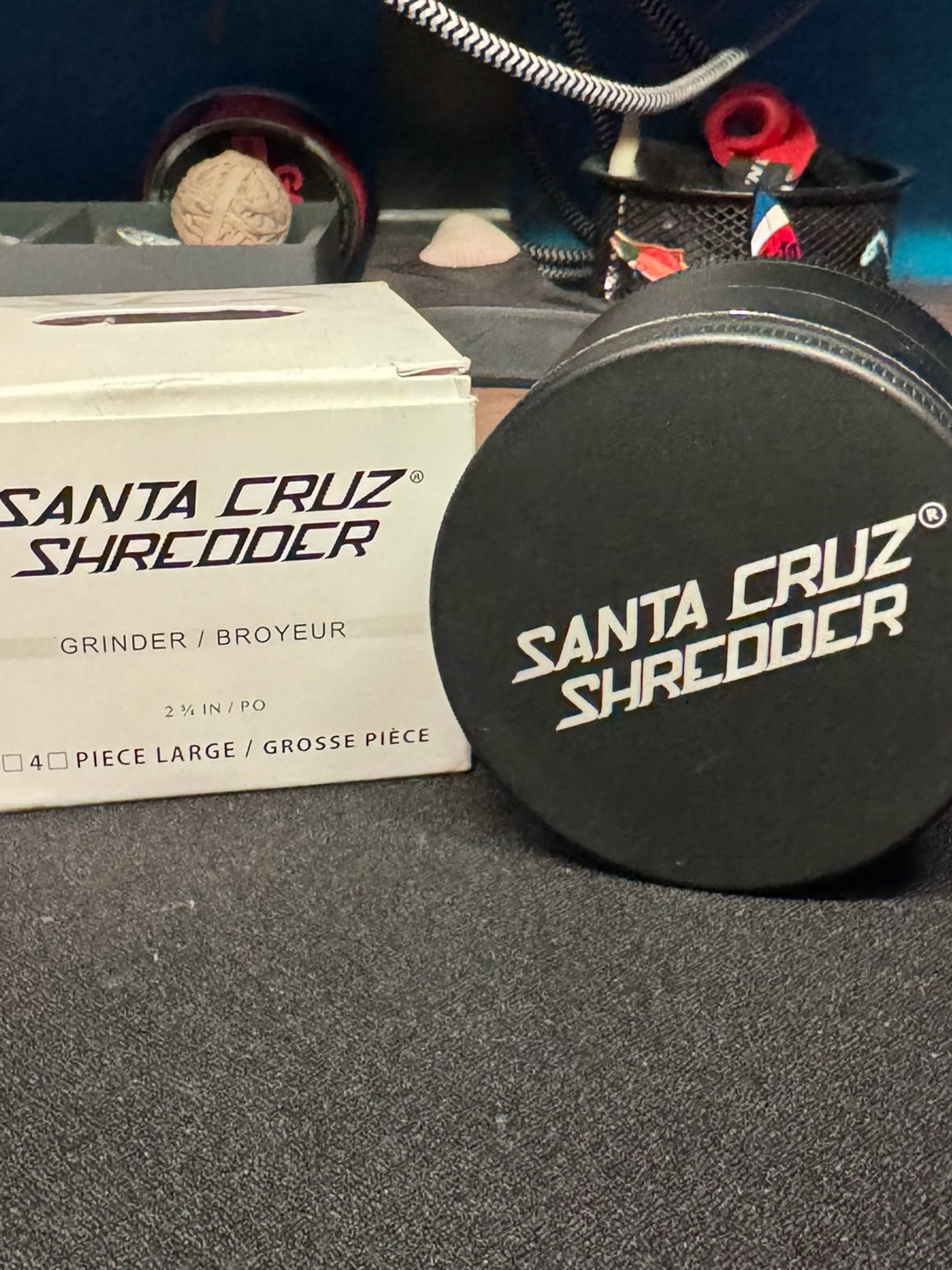 Preview pic of Santa Cruz Shredder