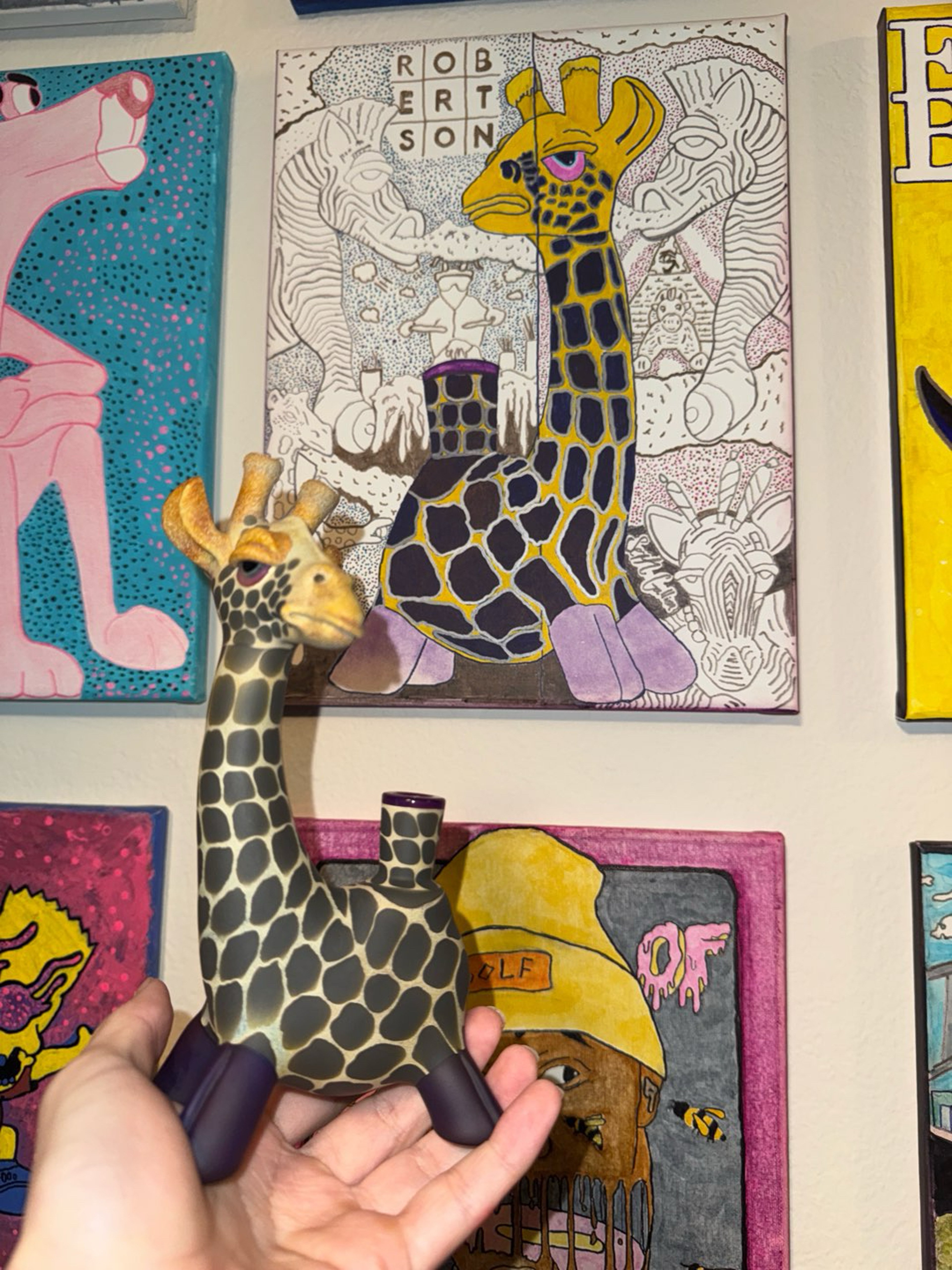 Preview pic of Robertson Glass: Geoffrey The Giraffe
