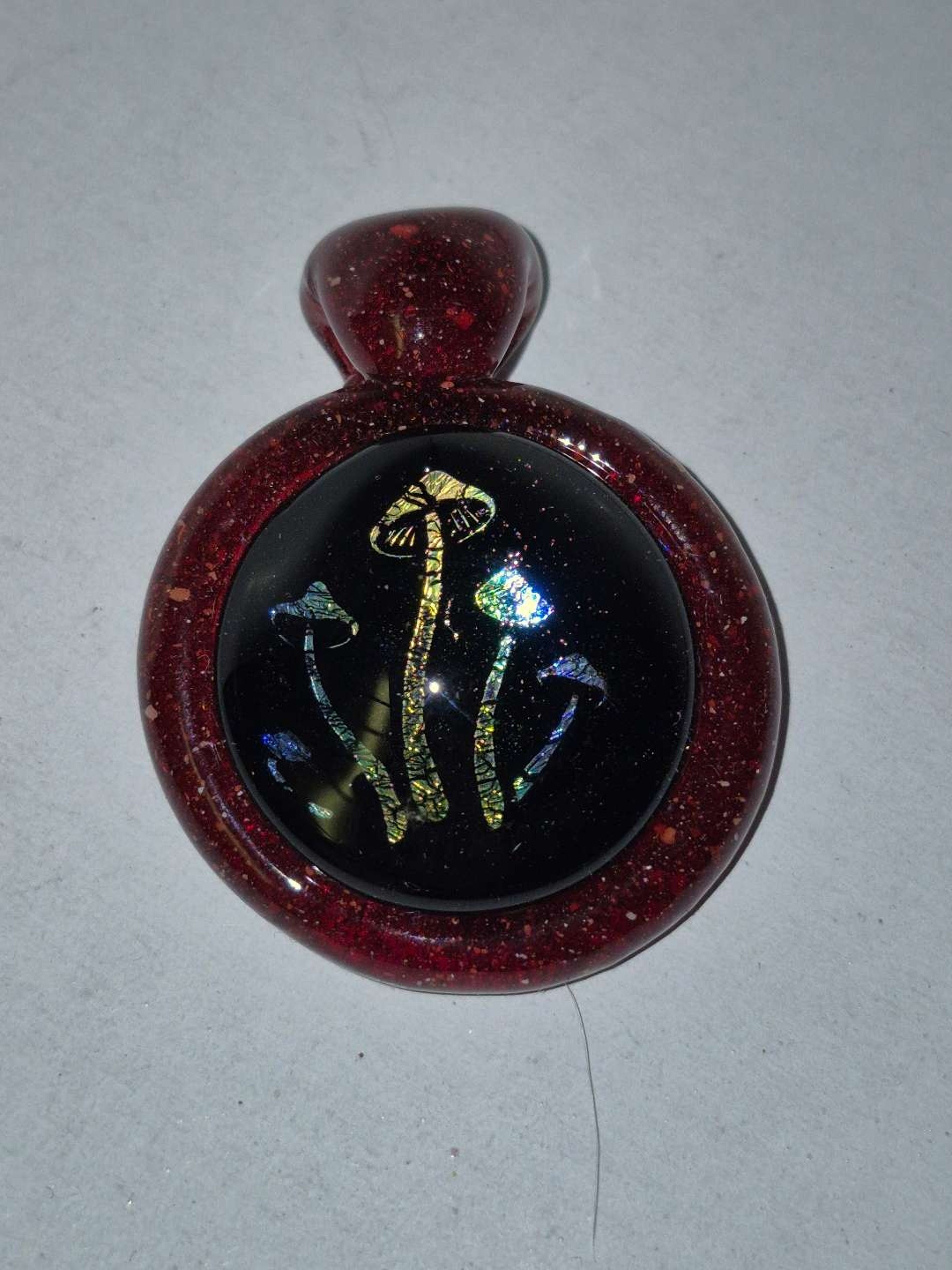 Preview pic of GlizzzyGlass Mushroom Pendant