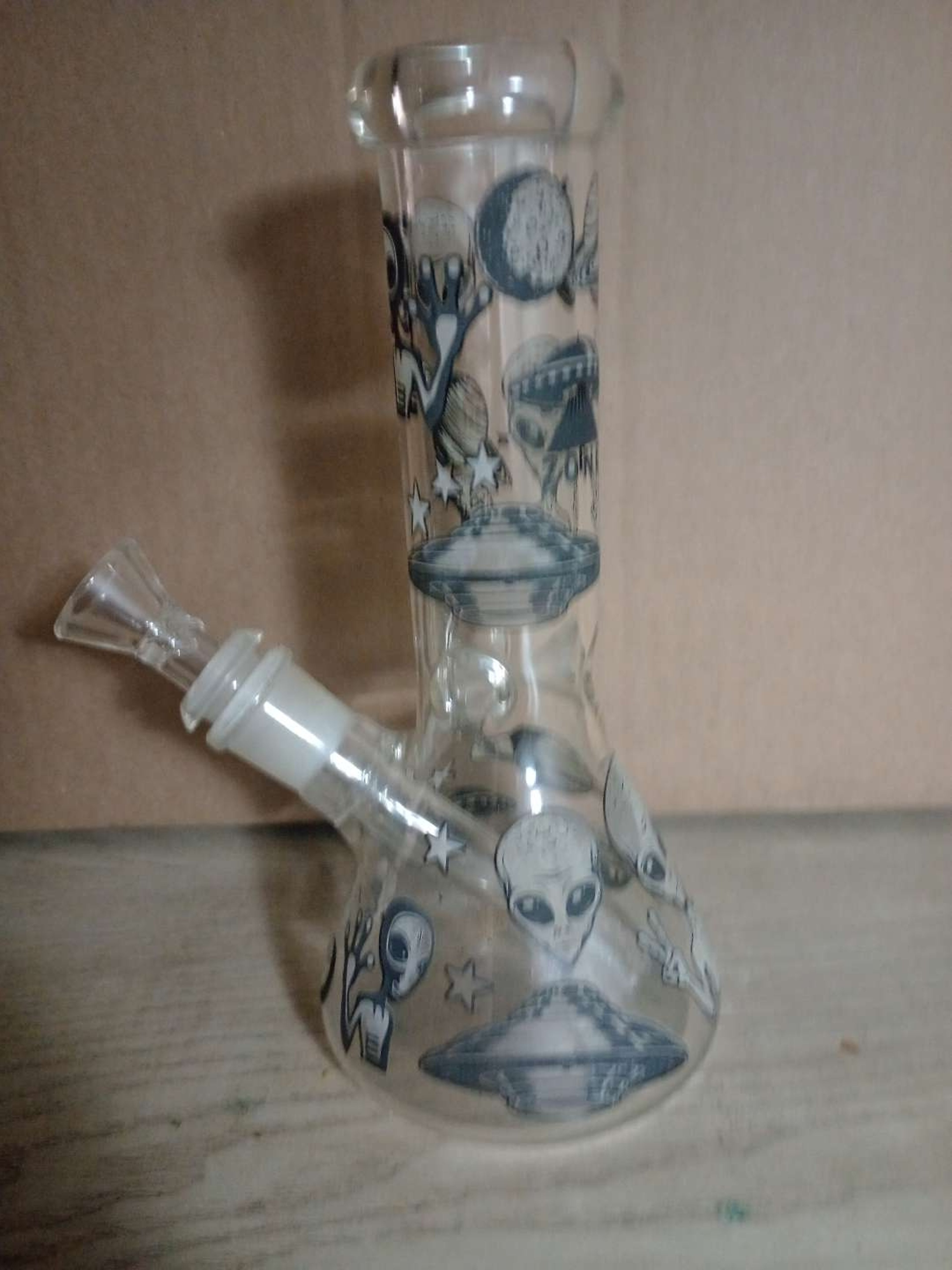 Preview pic of Glow-in-the-dark Alien