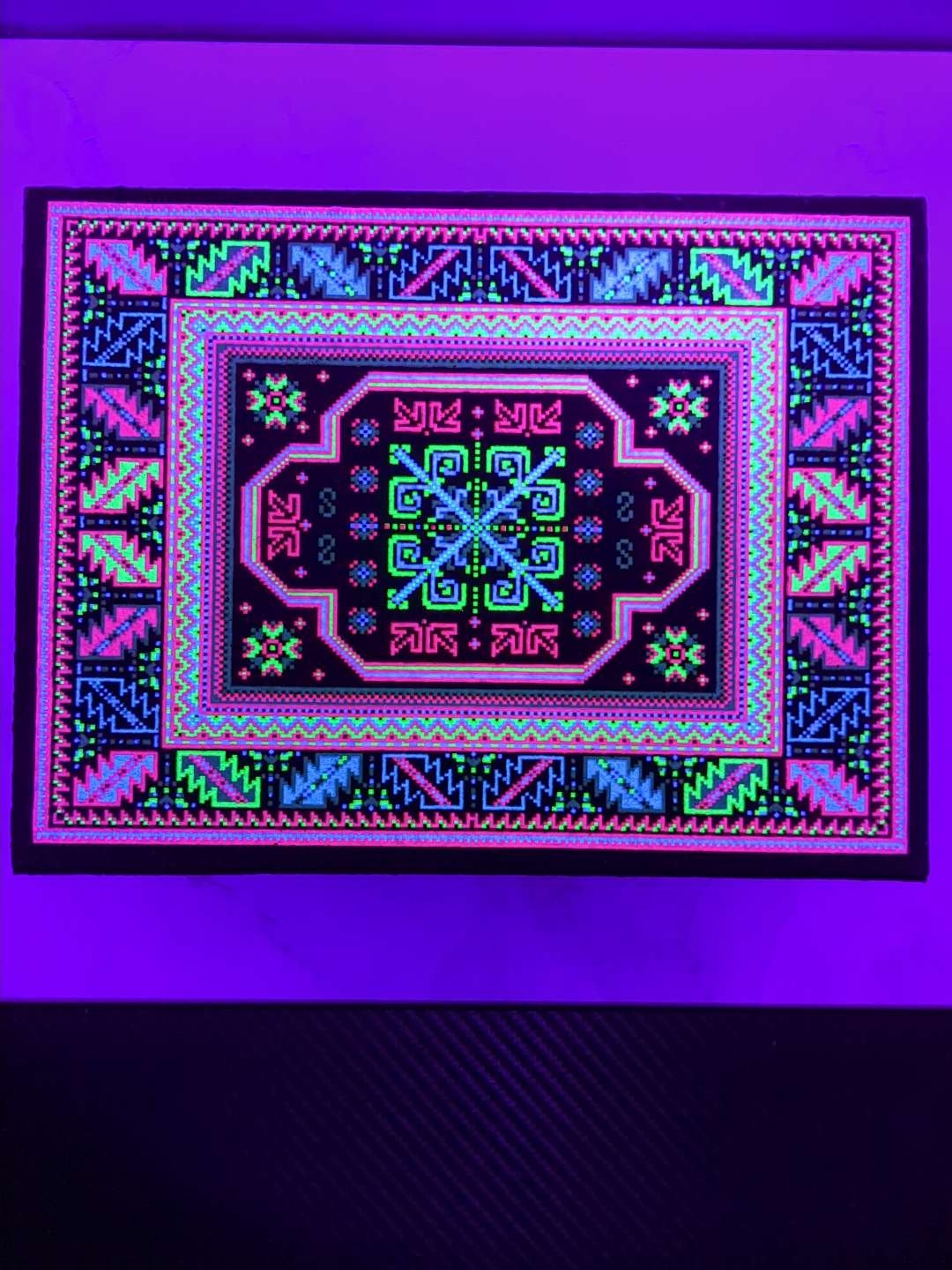 Preview pic of Jingle Bell Christmas Bitrug MoodMat 2024 UV + Glow (Limited Edition 88ct)