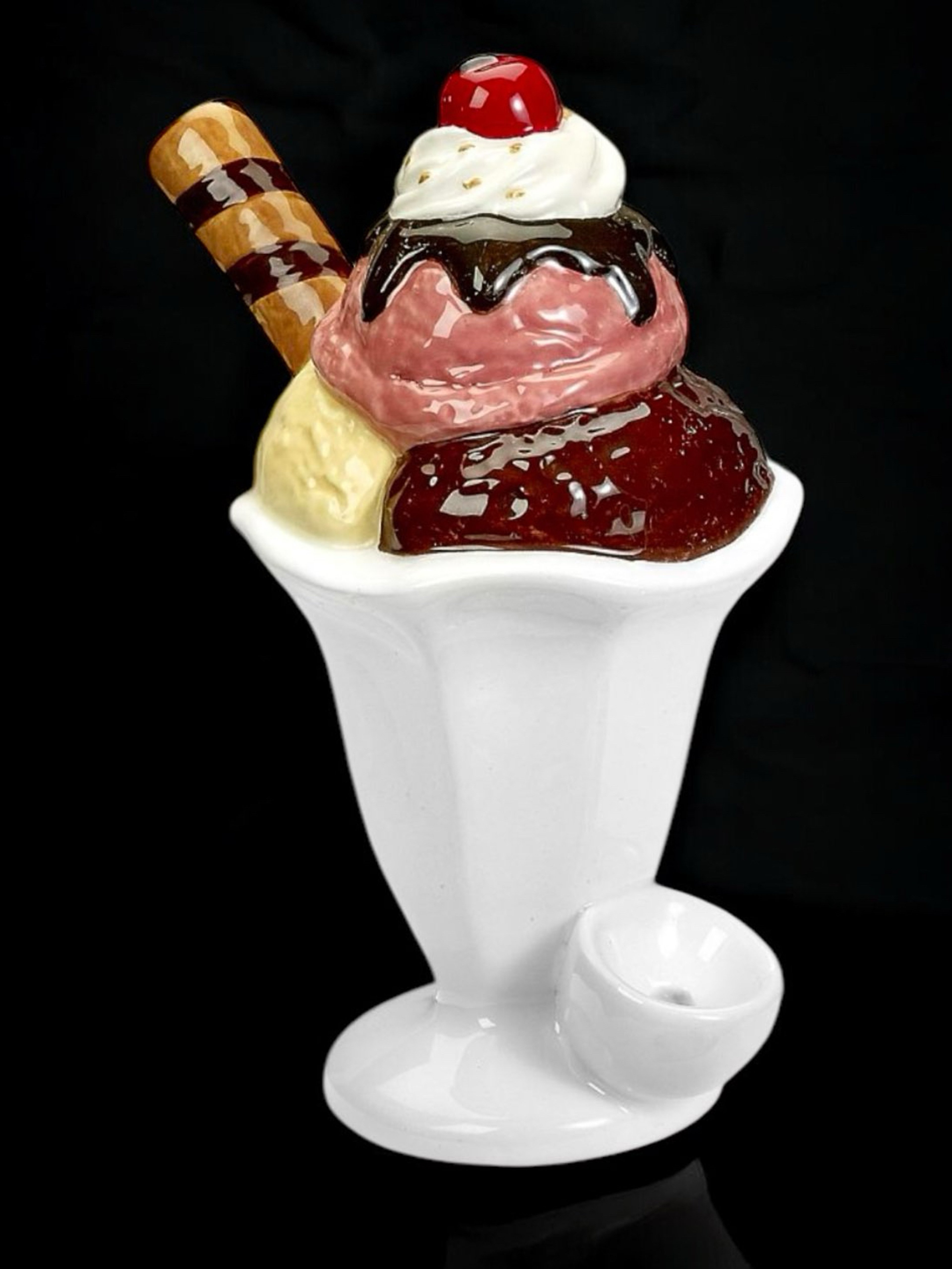 Preview pic of Ice Cream Sundae Ceramic Pipe