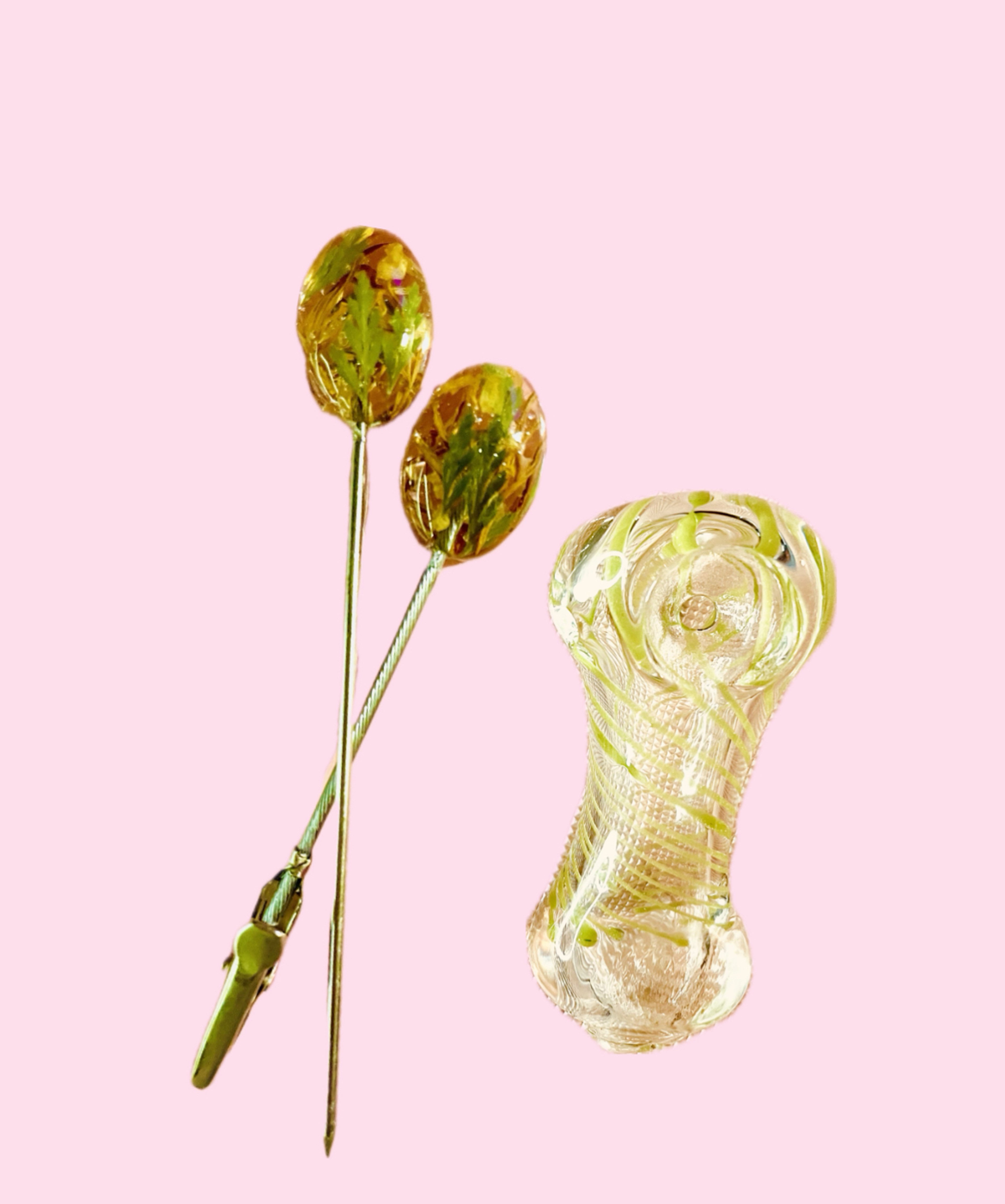 Preview pic of Green and Clear Pipe with Oval Poker and Roach Clip set made with Real Plants and Flowers