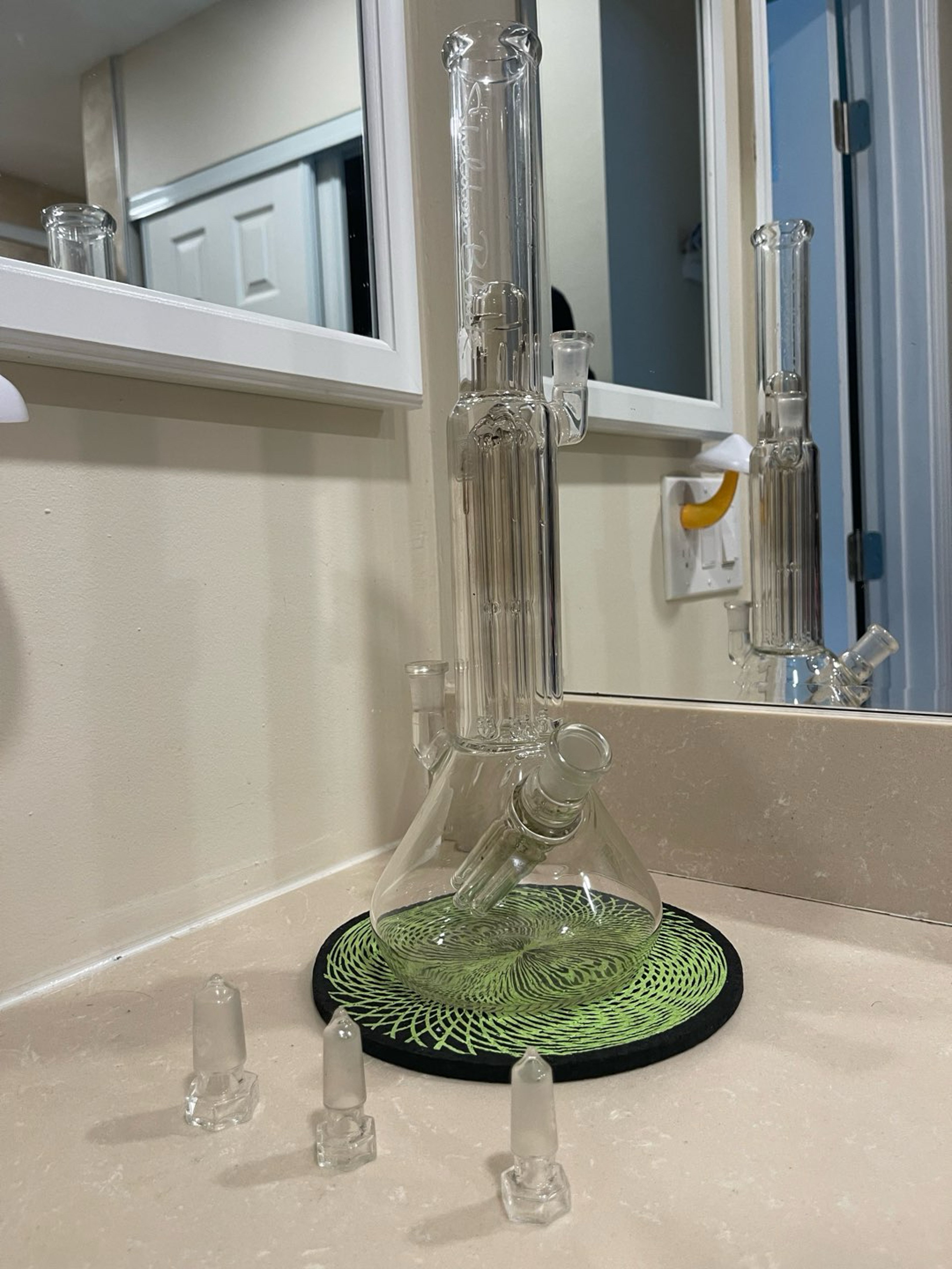 Preview pic of Sheldon Black OG Beaker 4