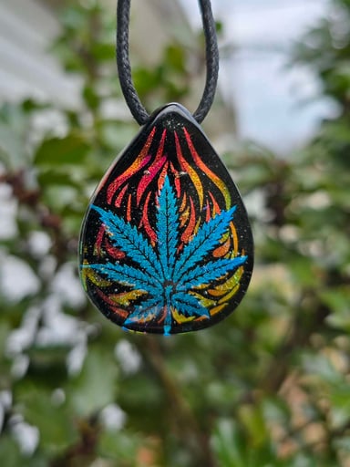 Preview pic of 420 Leaf Life Fire Layered Dichro Pendant