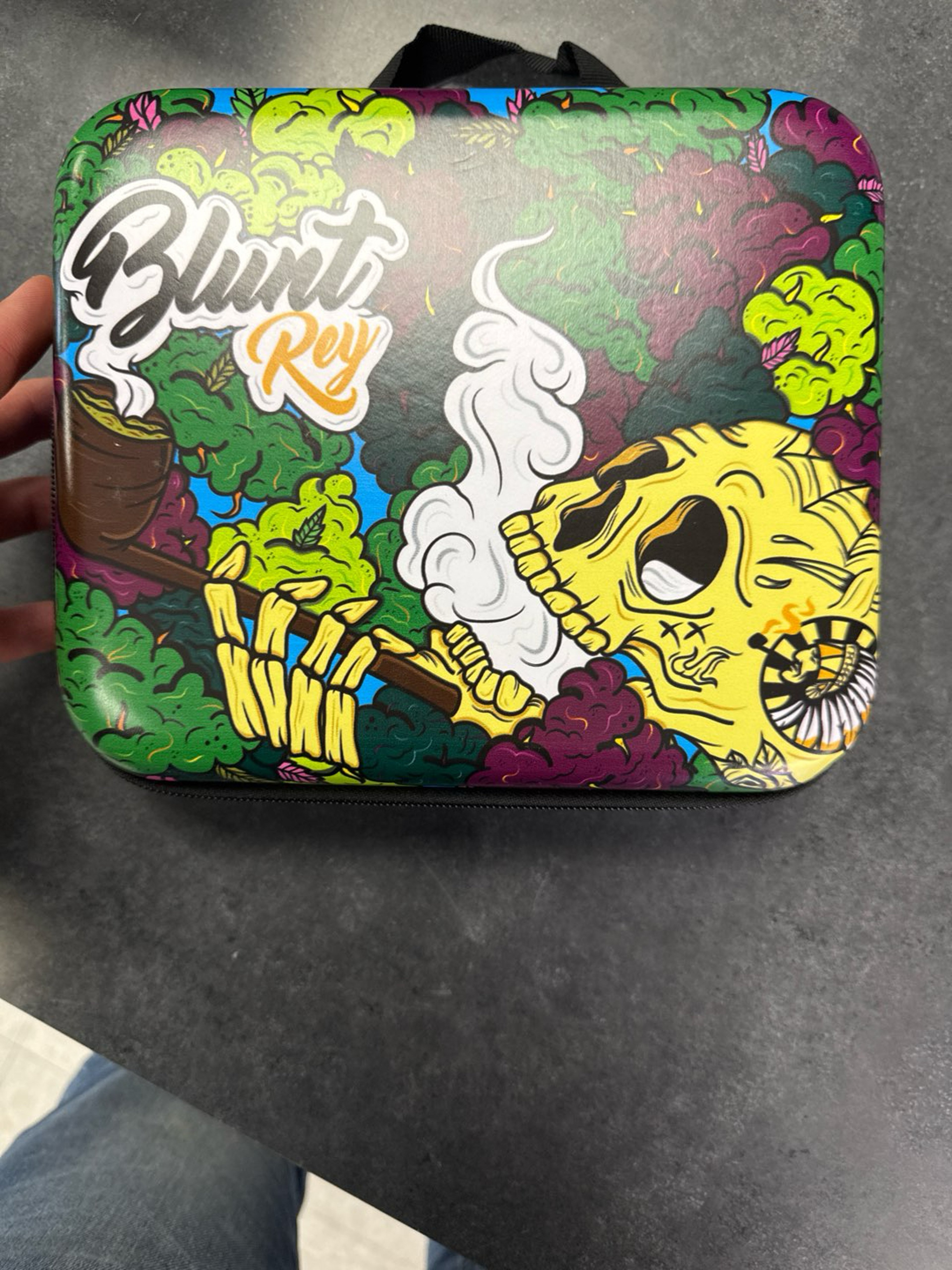 Preview pic of Blunt rolling kit