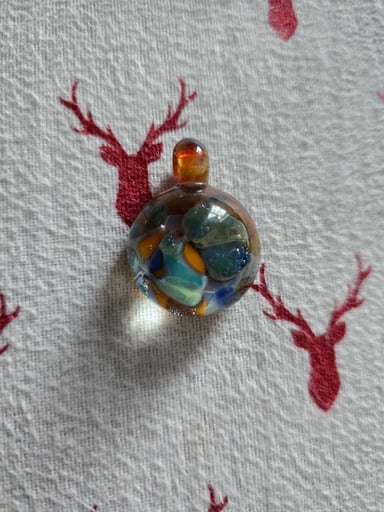 Preview pic of Color blast pendant